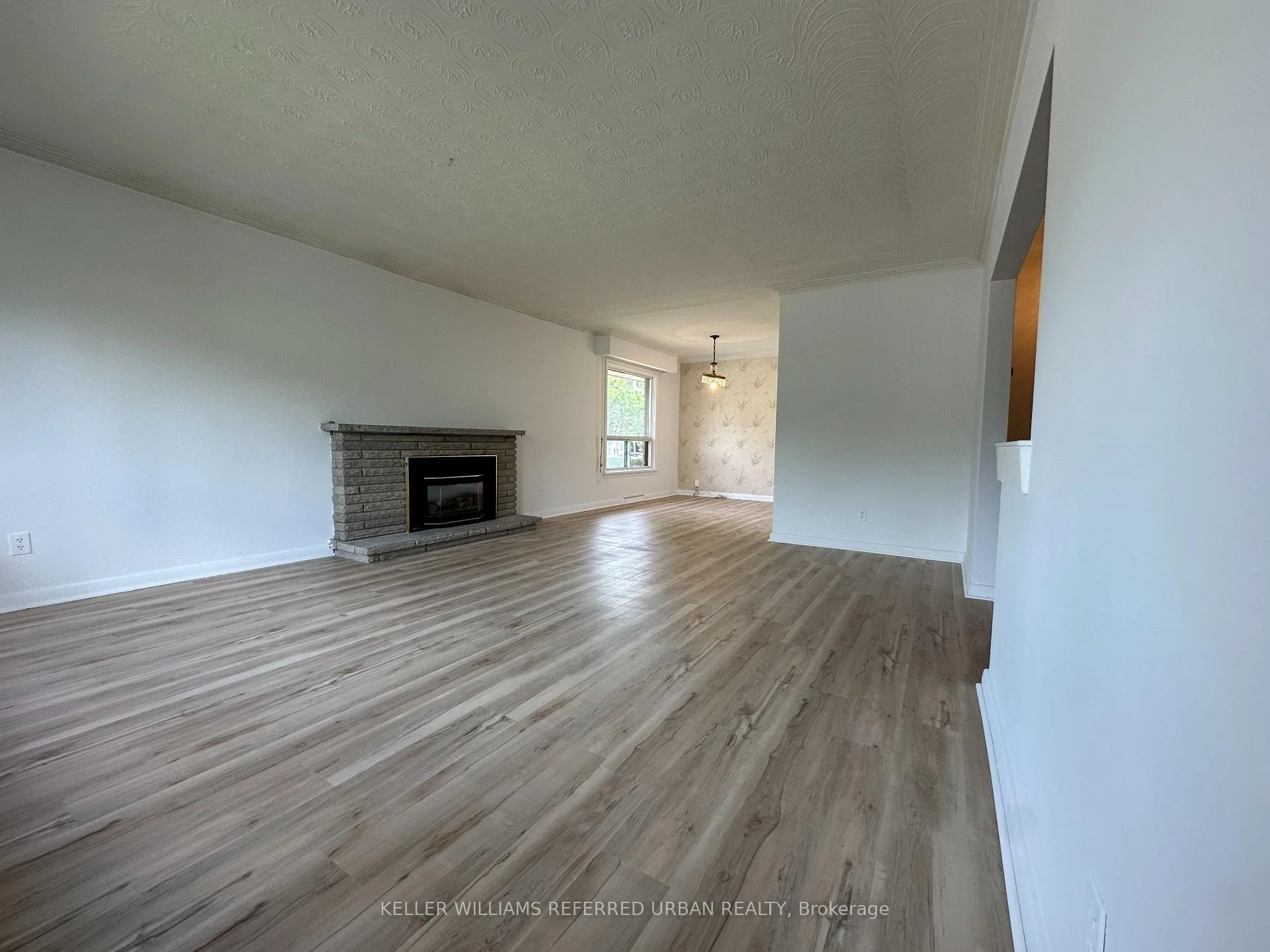 Photo 44 of 153 Newton Drive, North York, Newtonbrook East — HOMEH
