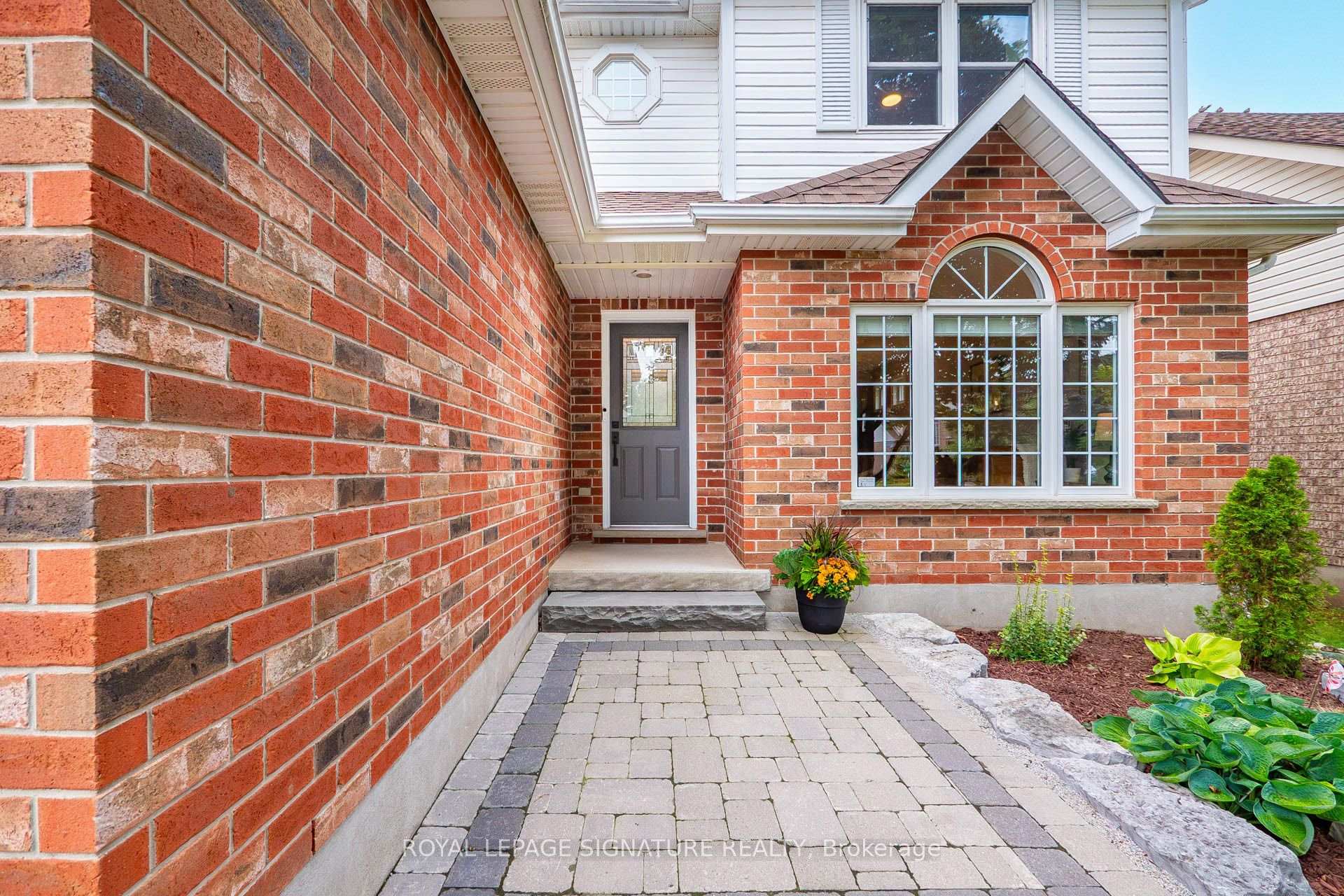 Photo 3 of 16 Pine Ridge Drive, Guelph, Pineridge/Westminster Woods — HOMEH
