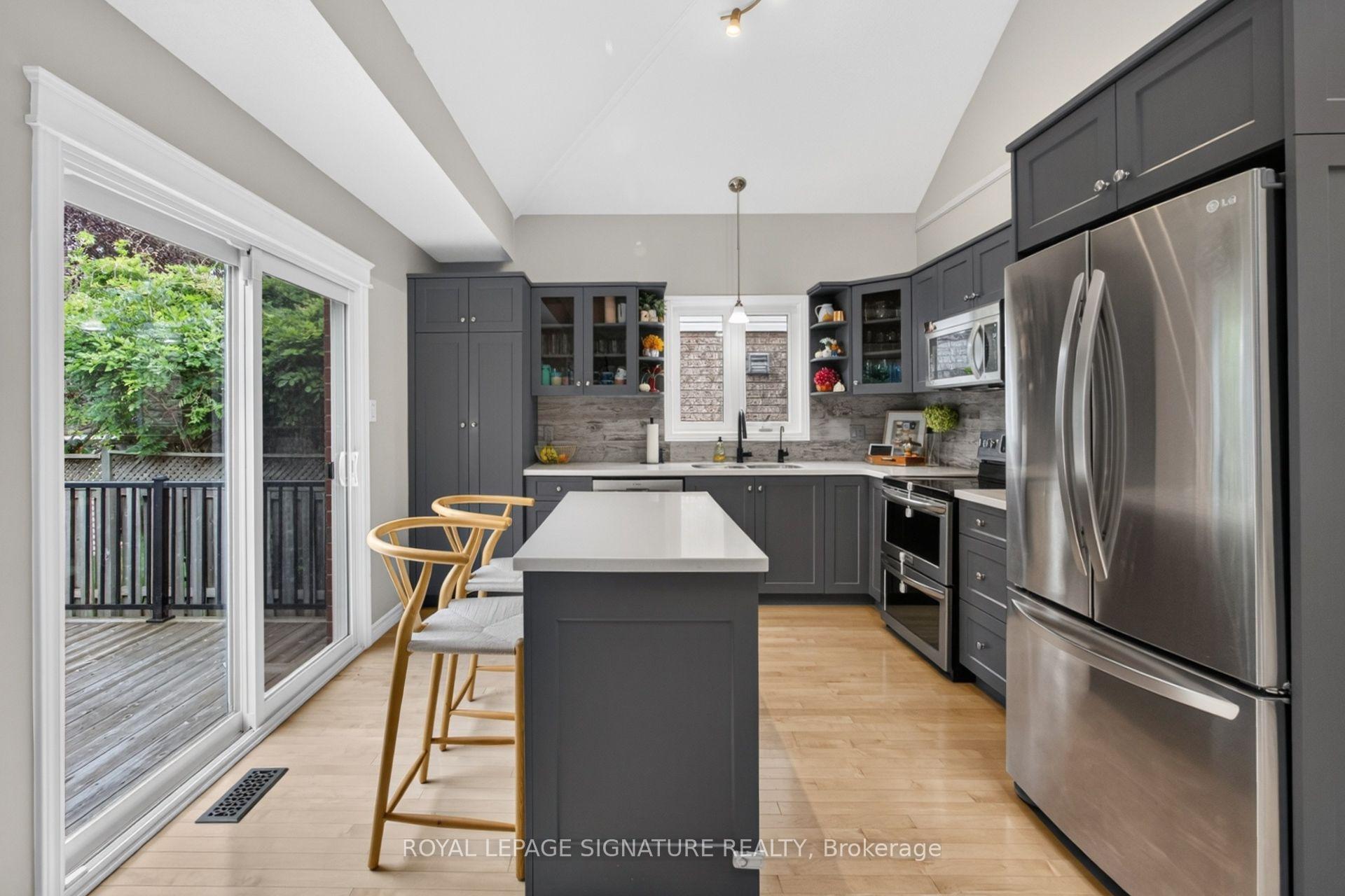 Photo 7 of 16 Pine Ridge Drive, Guelph, Pineridge/Westminster Woods — HOMEH
