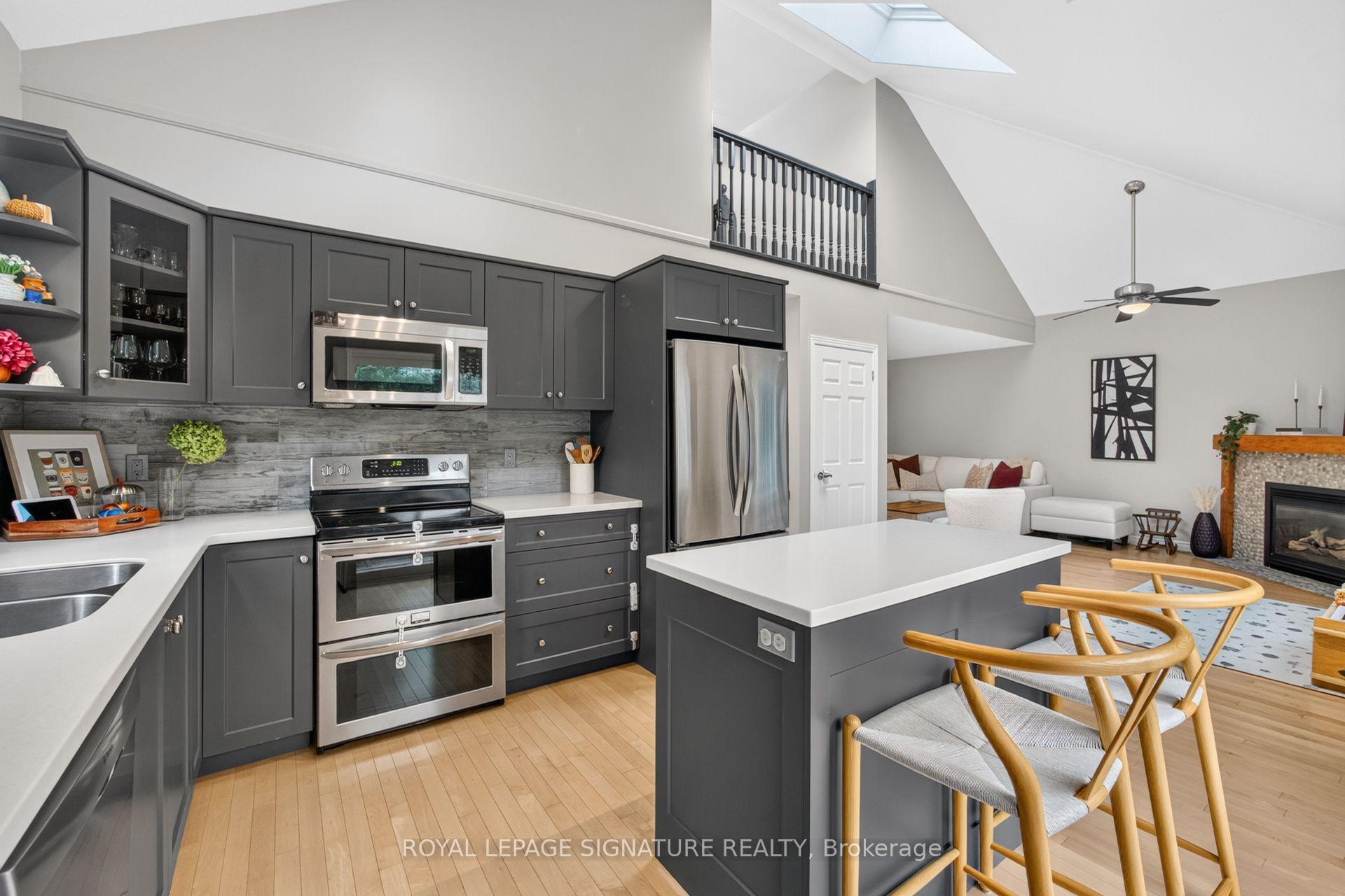 Photo 10 of 16 Pine Ridge Drive, Guelph, Pineridge/Westminster Woods — HOMEH