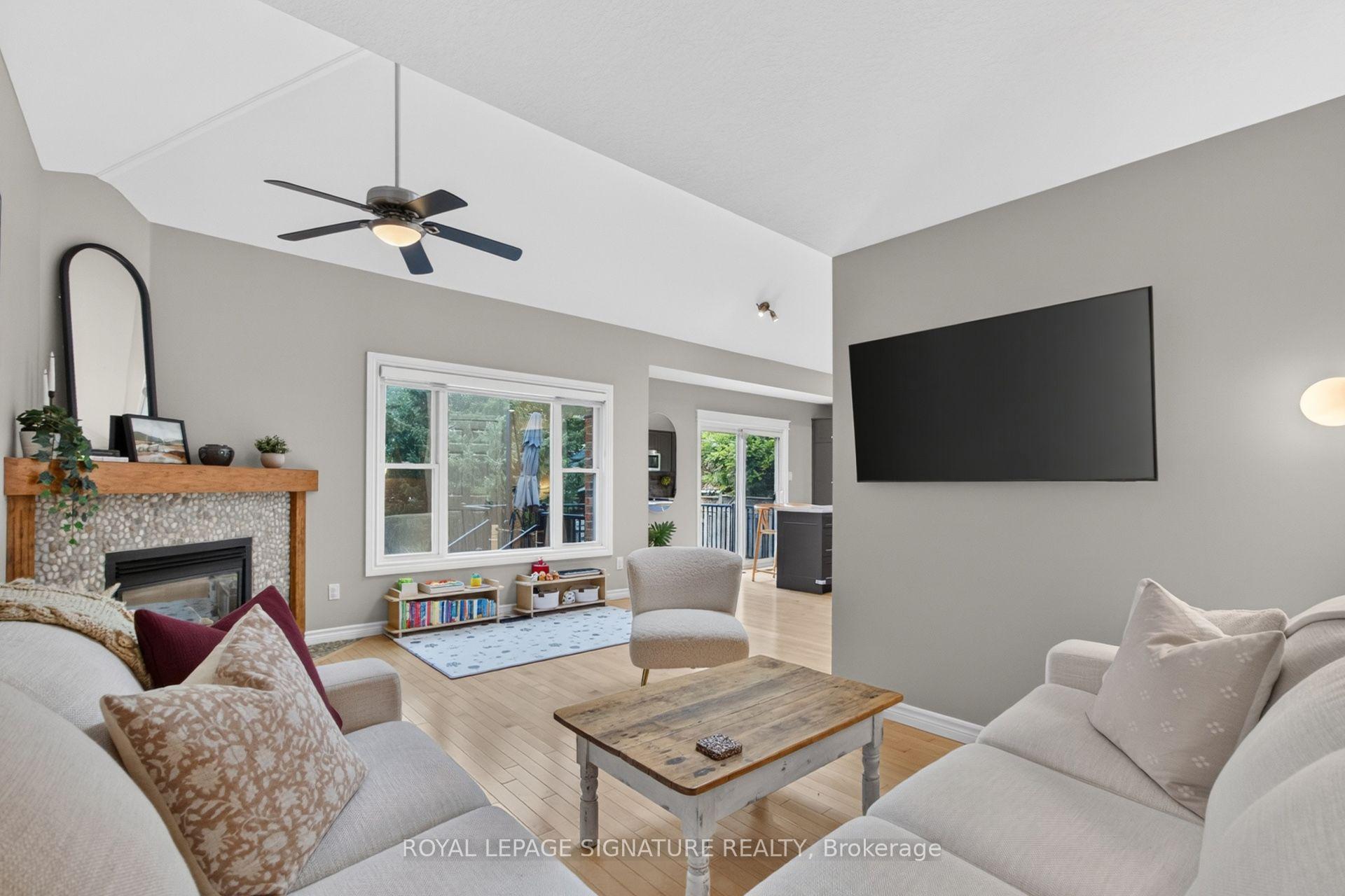Photo 15 of 16 Pine Ridge Drive, Guelph, Pineridge/Westminster Woods — HOMEH