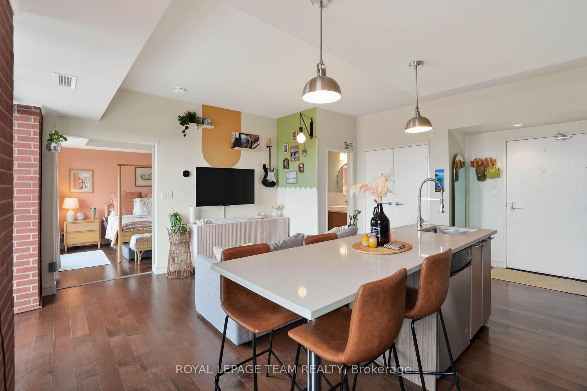 Photo 7 of Unit 808, 555 Anand Private, Ottawa, Riverside Park South — HOMEH