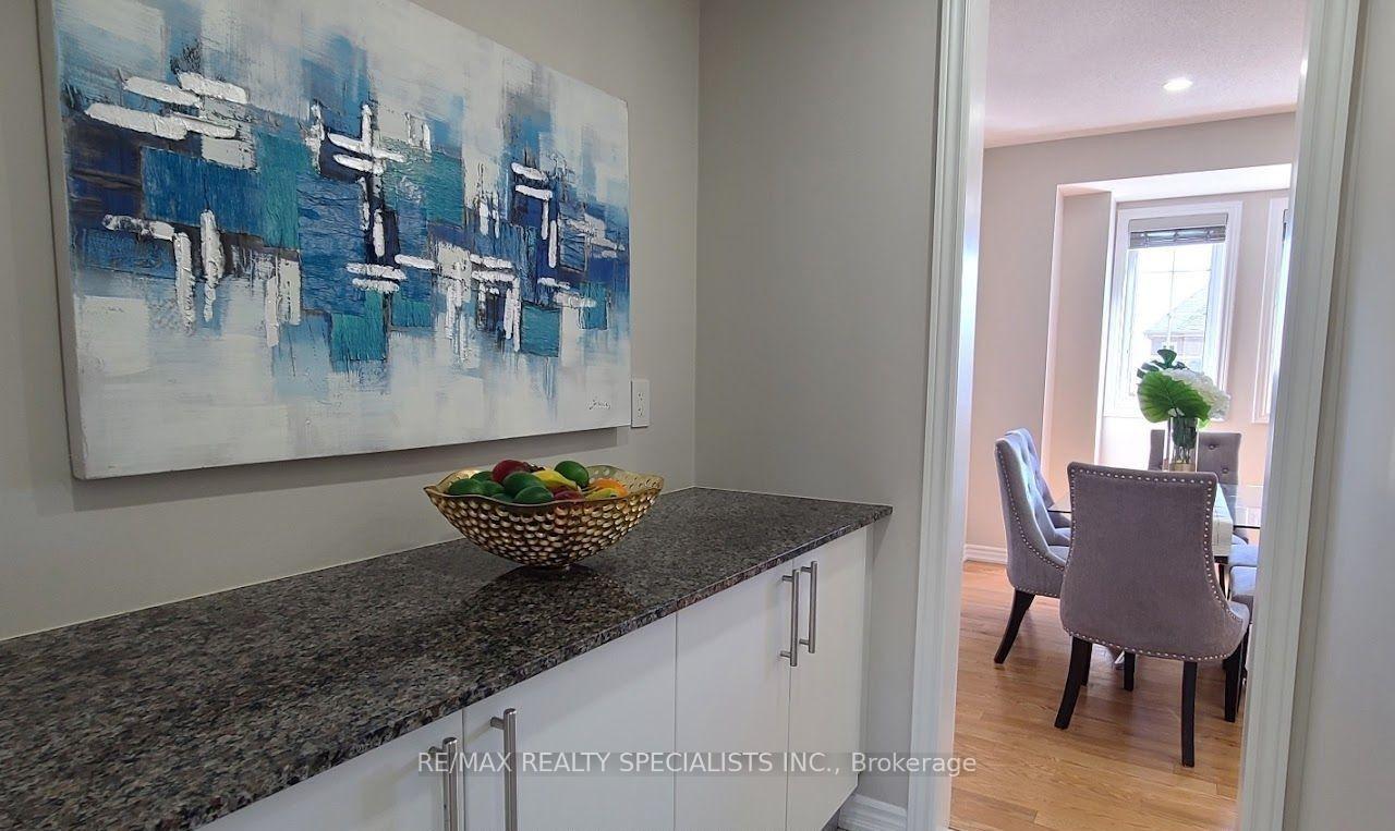 Photo 7 of 186 Lyle Drive, Clarington, Bowmanville — HOMEH