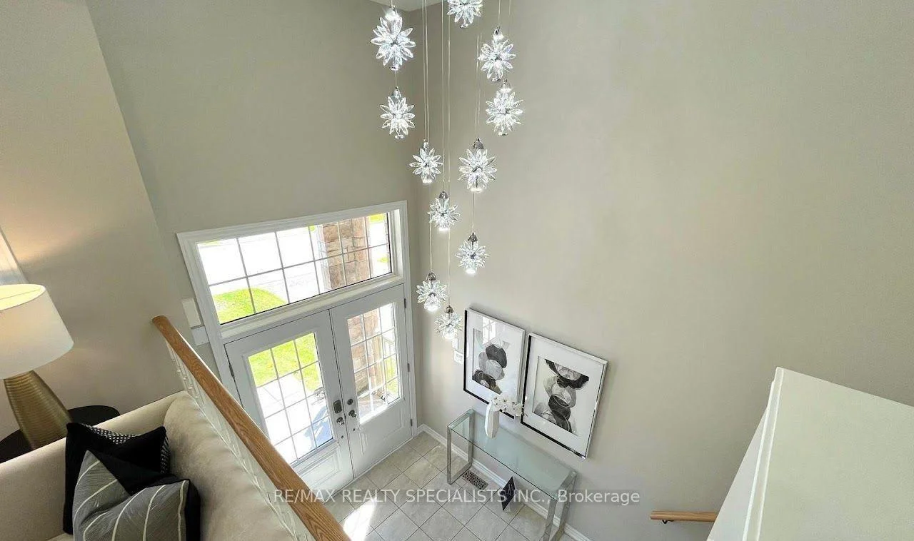 Photo 4 of 186 Lyle Drive, Clarington, Bowmanville — HOMEH