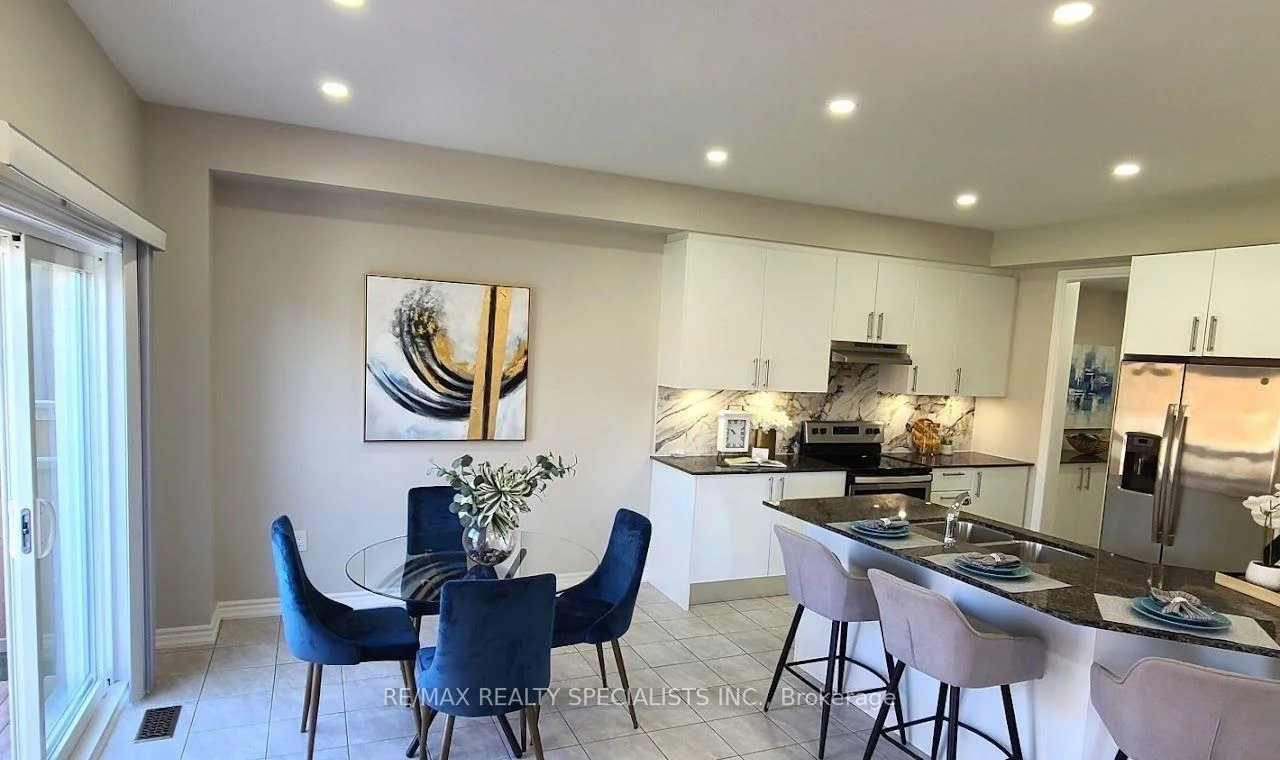 Photo 18 of 186 Lyle Drive, Clarington, Bowmanville — HOMEH
