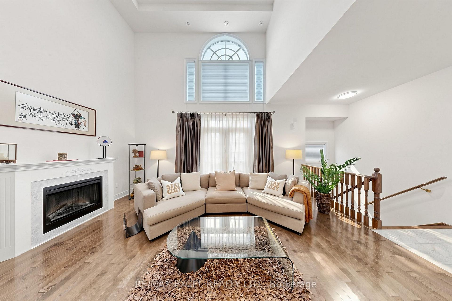 Photo 4 of 25 Lord Durham Road, Markham, Unionville — HOMEH