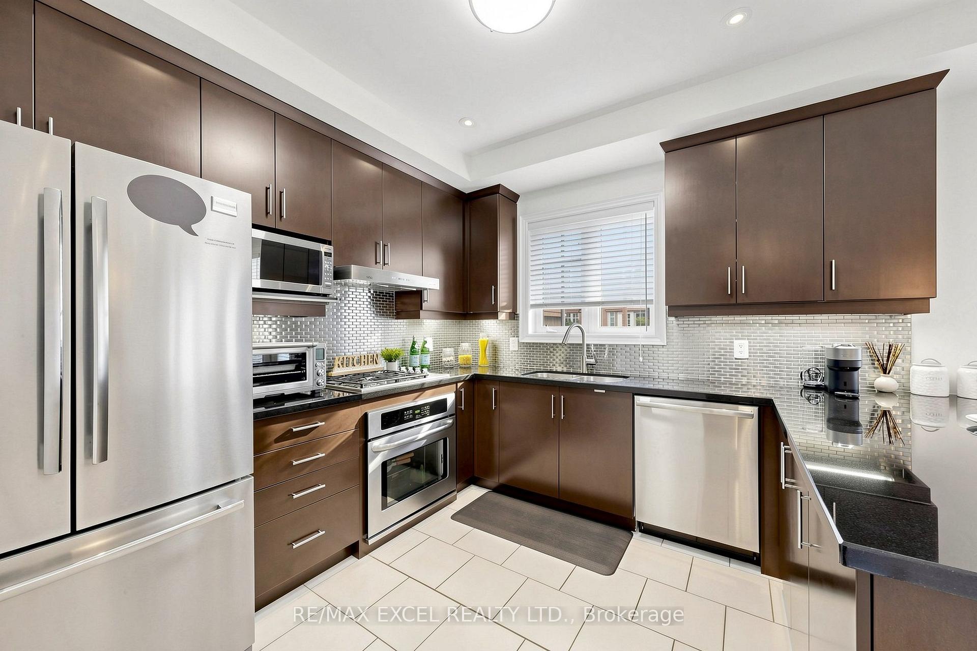 Photo 10 of 25 Lord Durham Road, Markham, Unionville — HOMEH