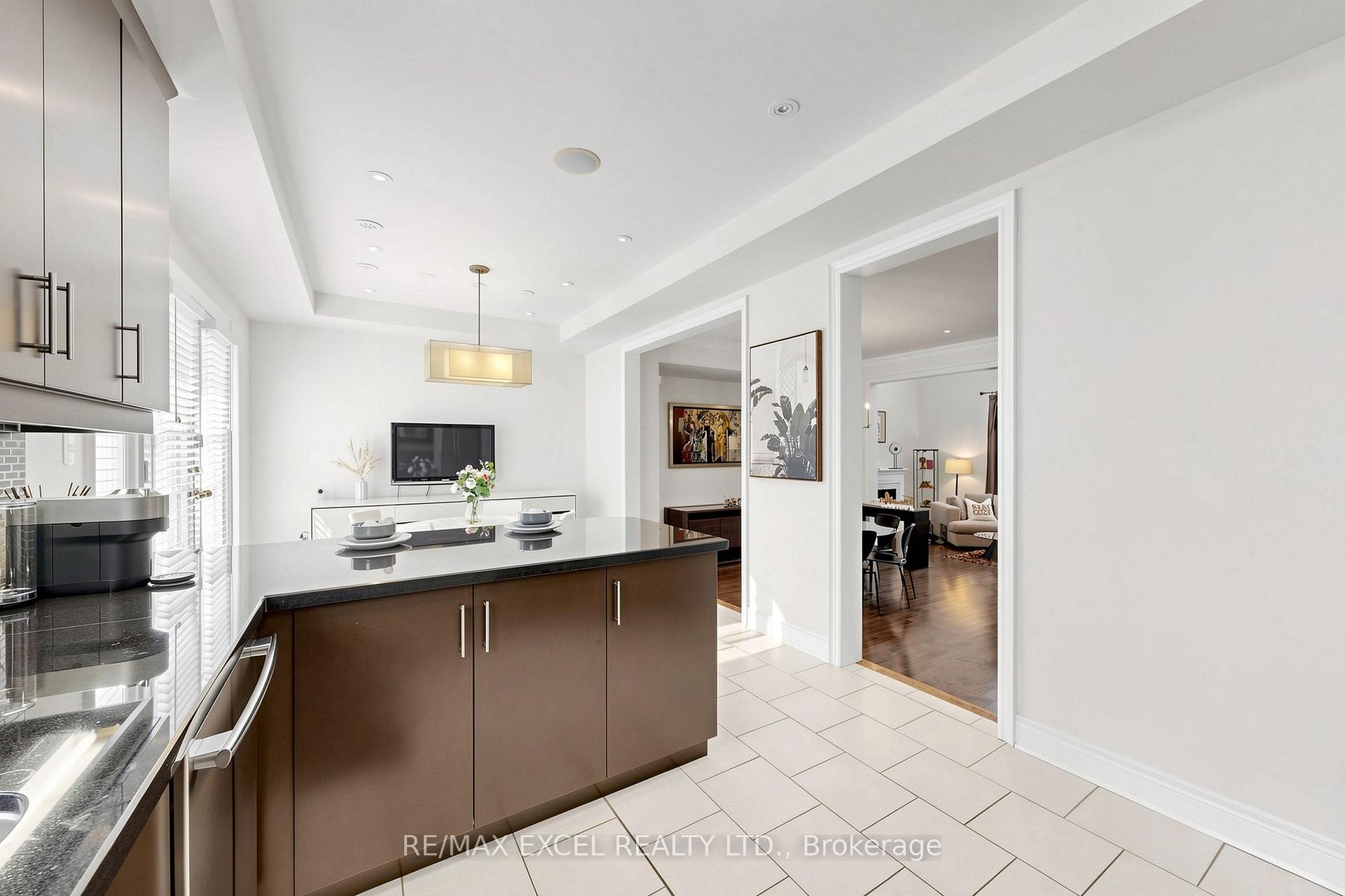 Photo 11 of 25 Lord Durham Road, Markham, Unionville — HOMEH