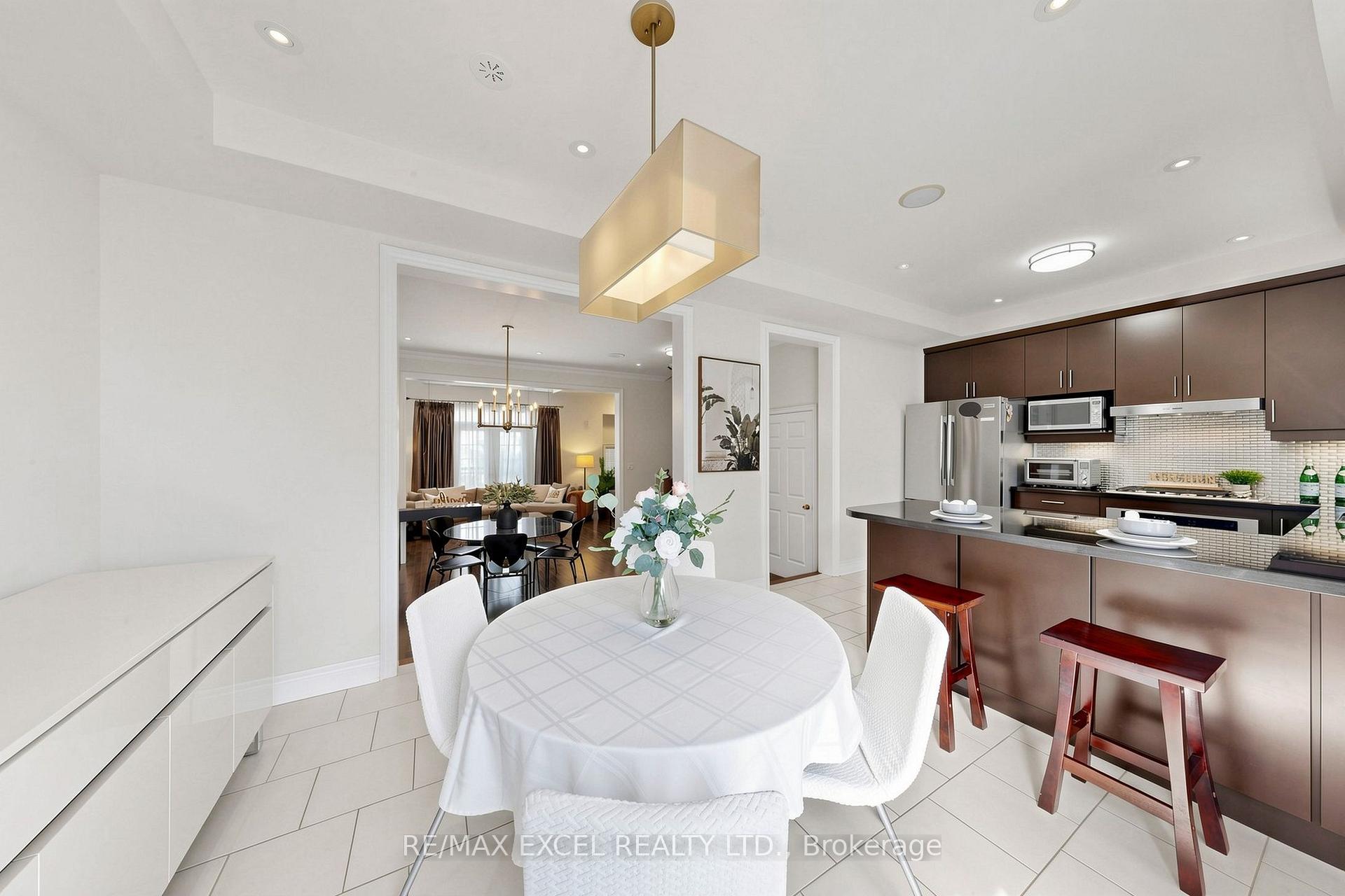 Photo 13 of 25 Lord Durham Road, Markham, Unionville — HOMEH