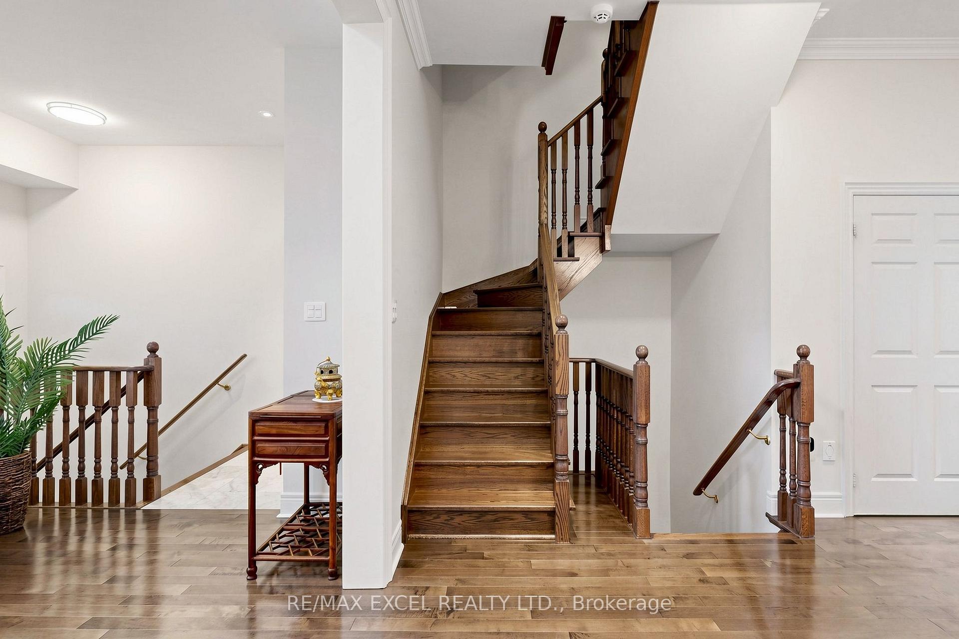 Photo 17 of 25 Lord Durham Road, Markham, Unionville — HOMEH