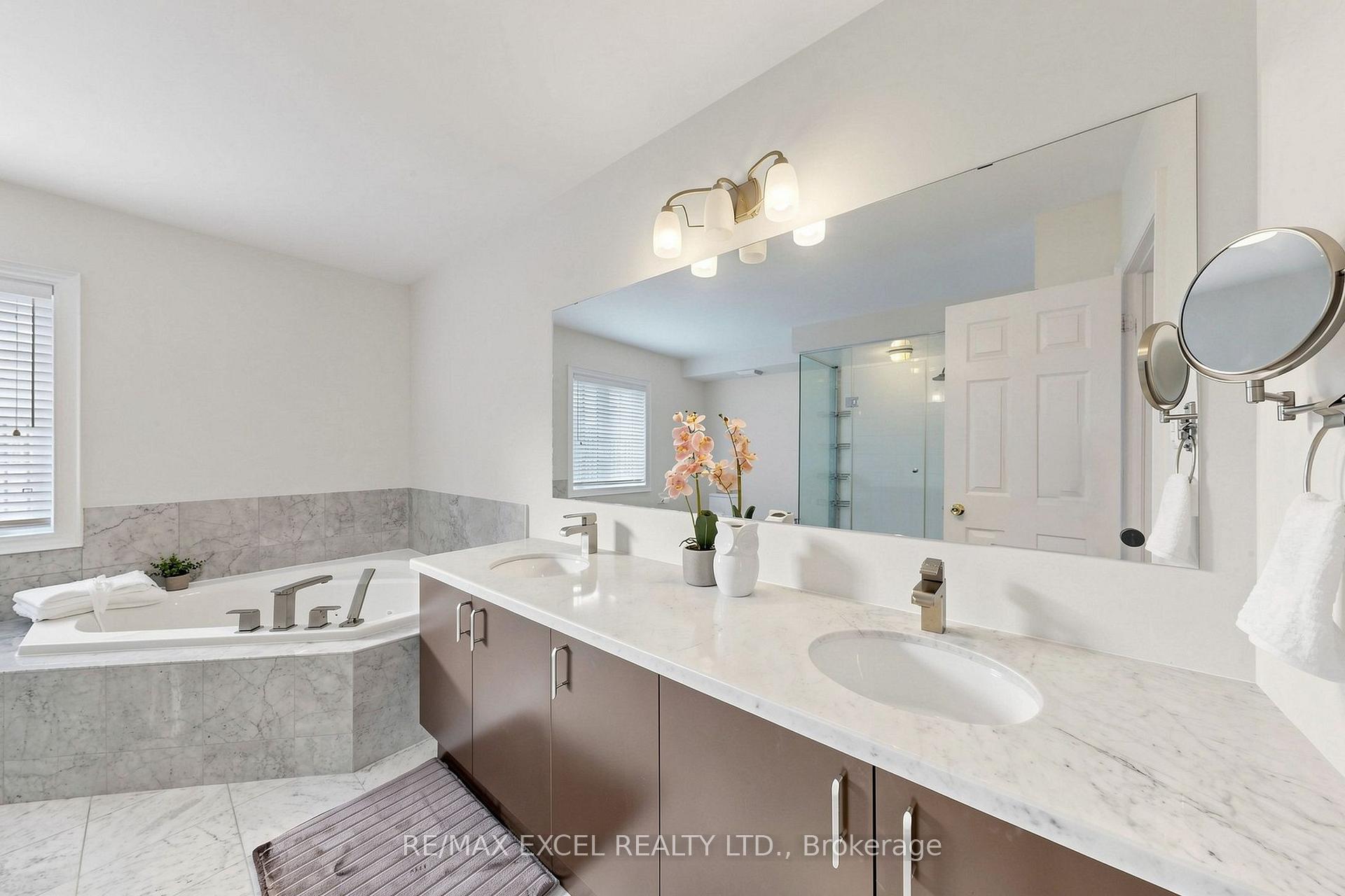 Photo 36 of 25 Lord Durham Road, Markham, Unionville — HOMEH