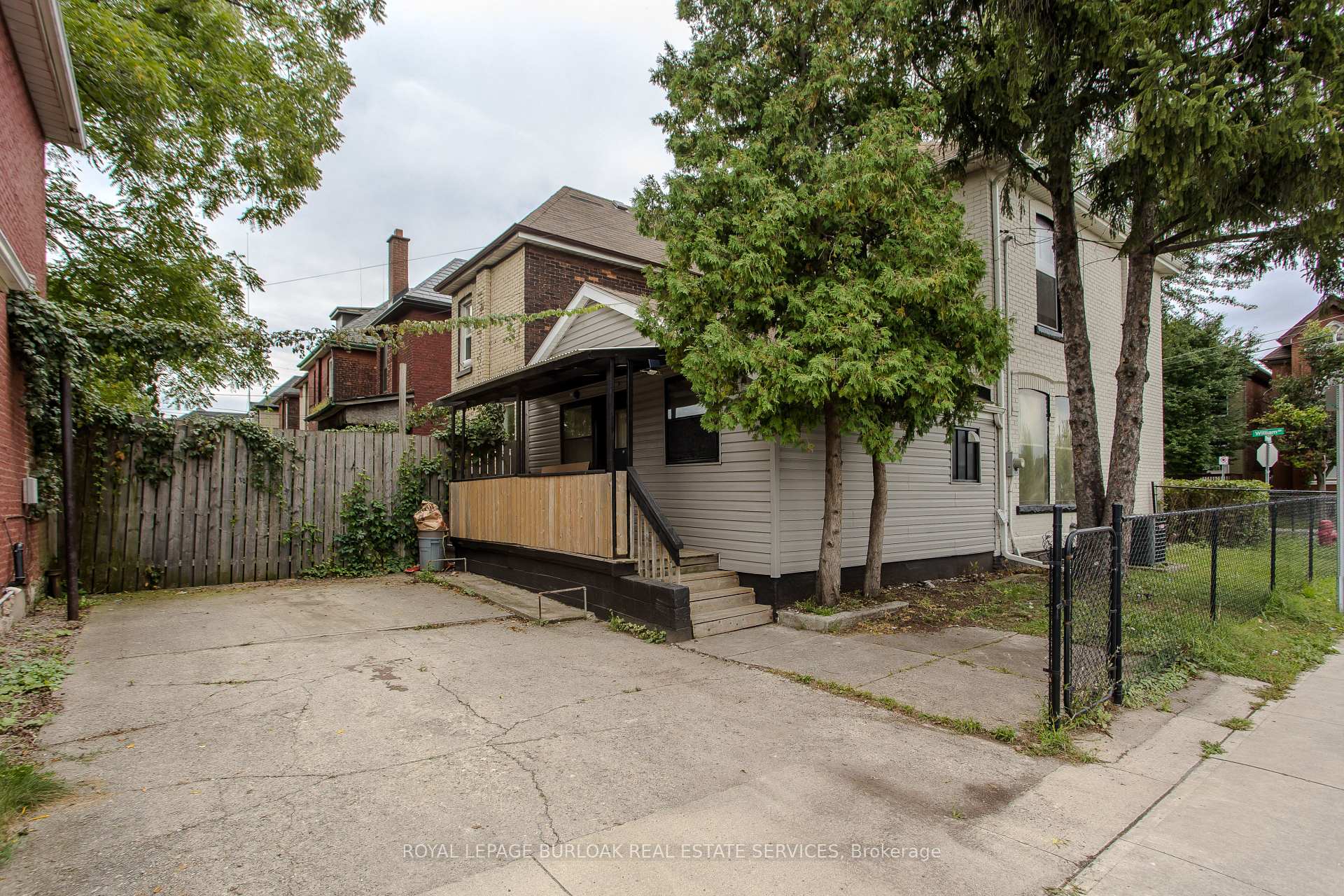 Photo 3 of 86 William Street, Hamilton, Beasley — HOMEH