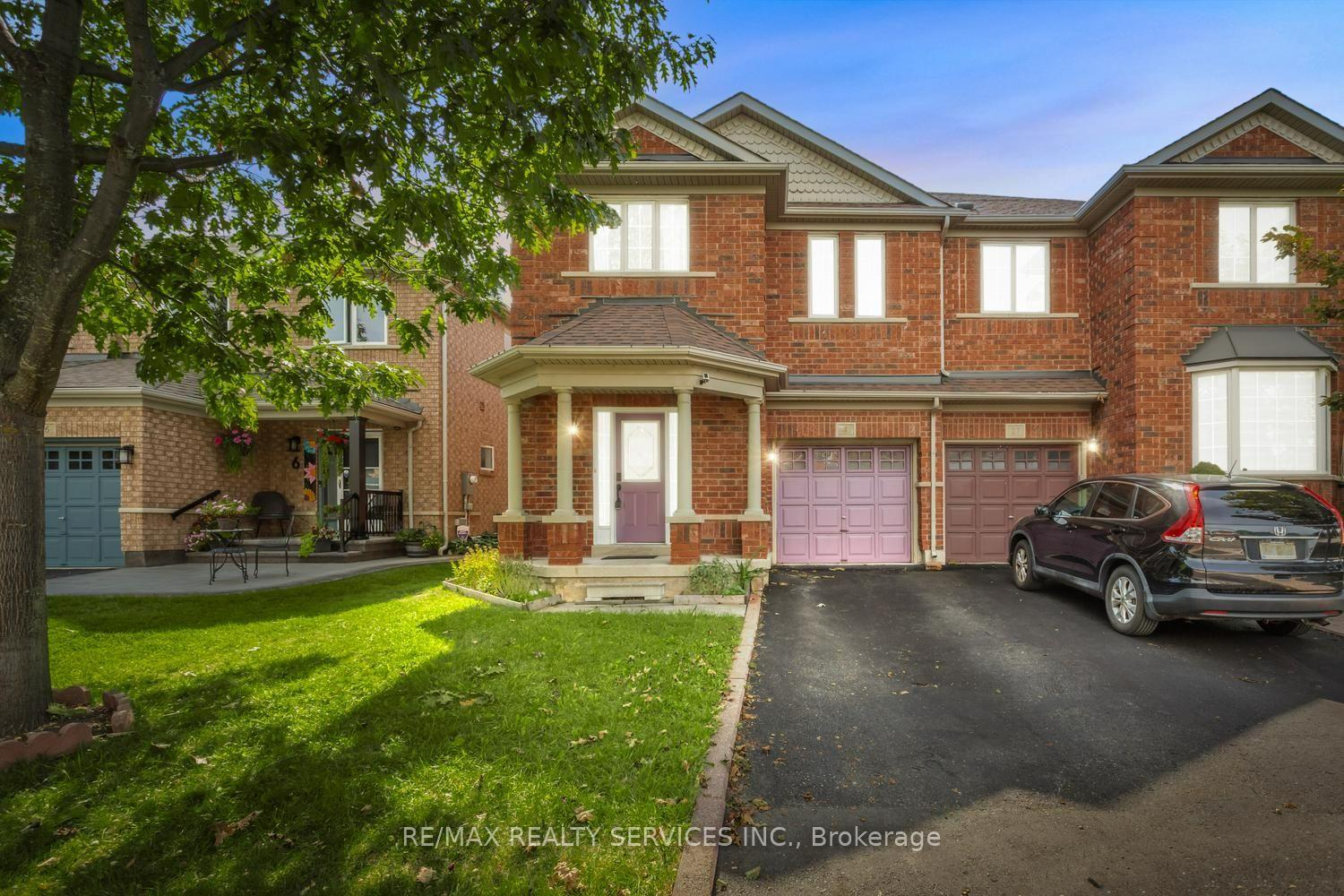 Photo 1 of 4 Farthingale Crescent, Brampton, Fletcher's Meadow — HOMEH