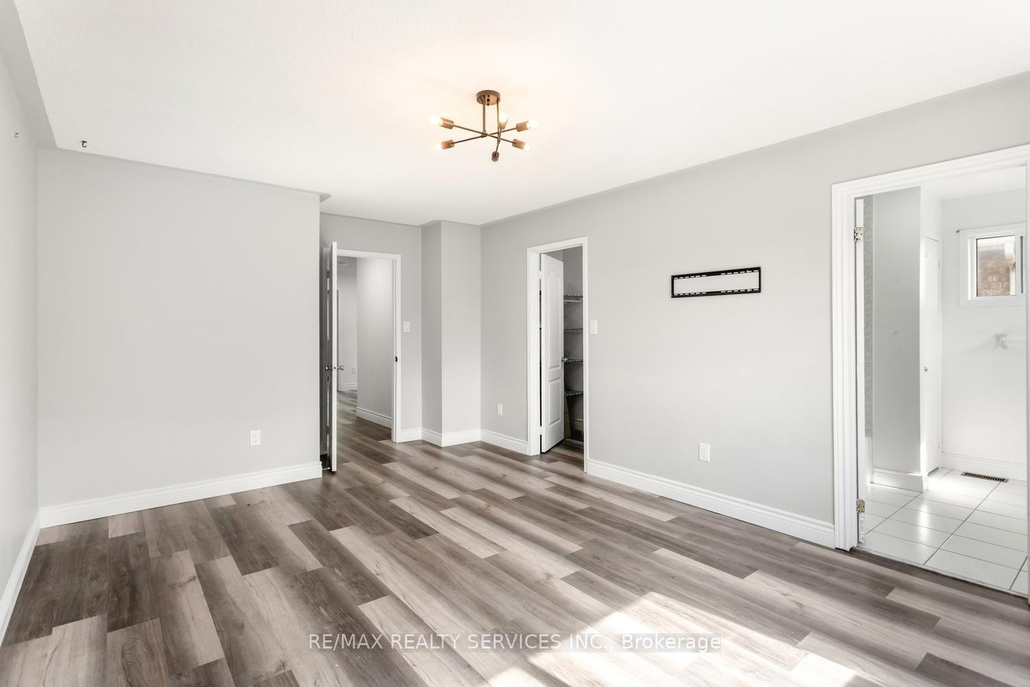 Photo 21 of 4 Farthingale Crescent, Brampton, Fletcher's Meadow — HOMEH