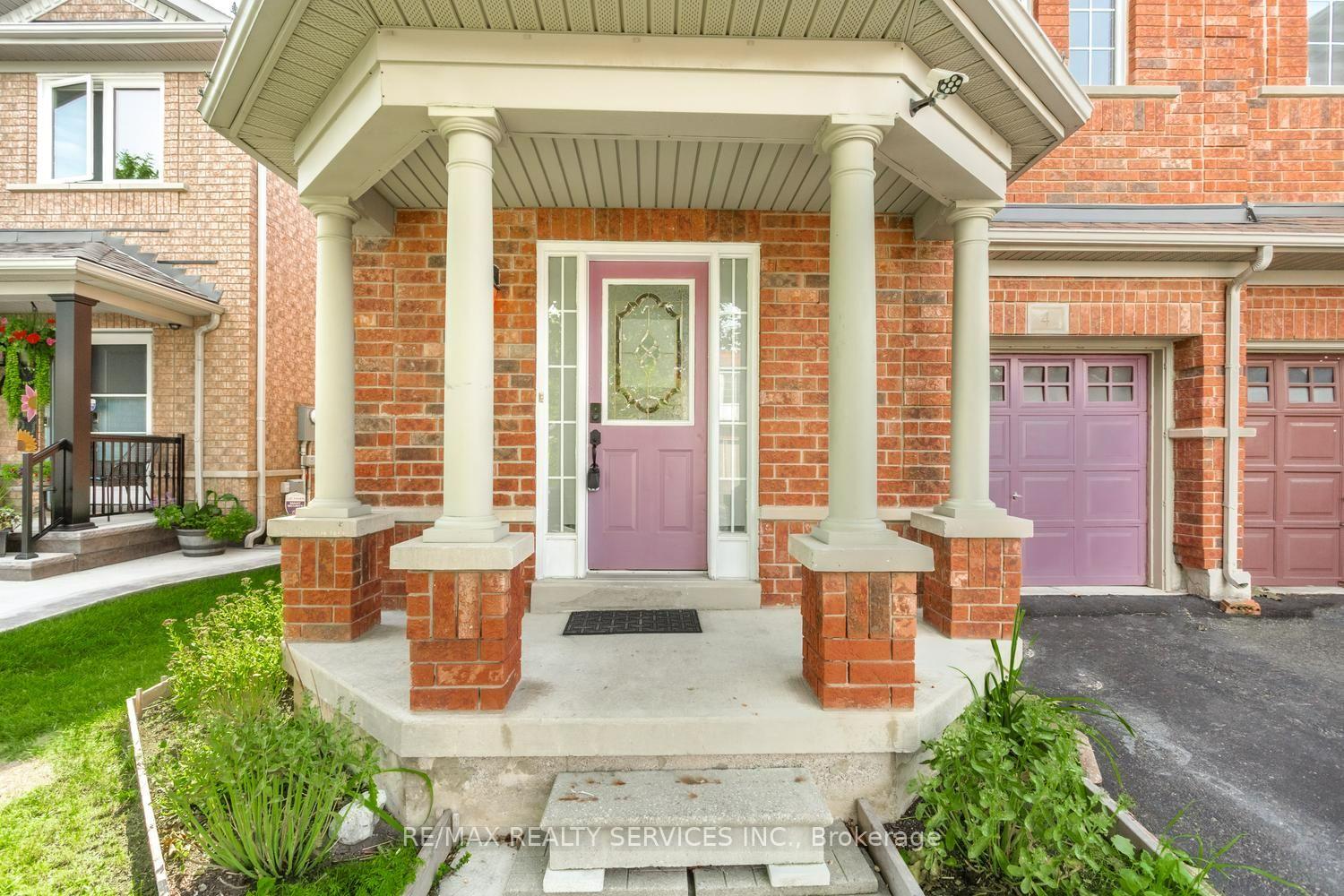 Photo 37 of 4 Farthingale Crescent, Brampton, Fletcher's Meadow — HOMEH