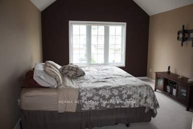 Photo 14 of 640 Violet Street, Waterloo, Erbsville/Laurelwood — HOMEH