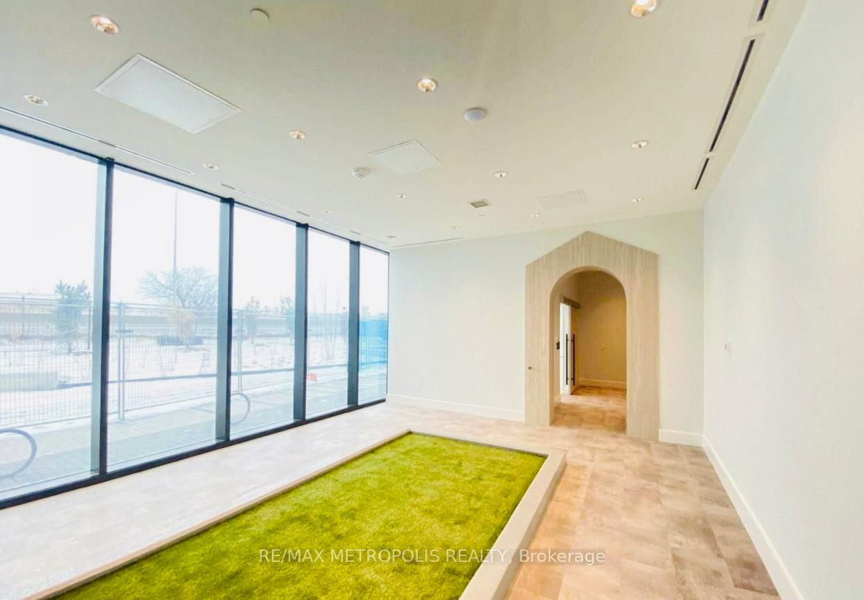Photo 13 of Unit 408, 30 Tretti Way, North York, Clanton Park — HOMEH