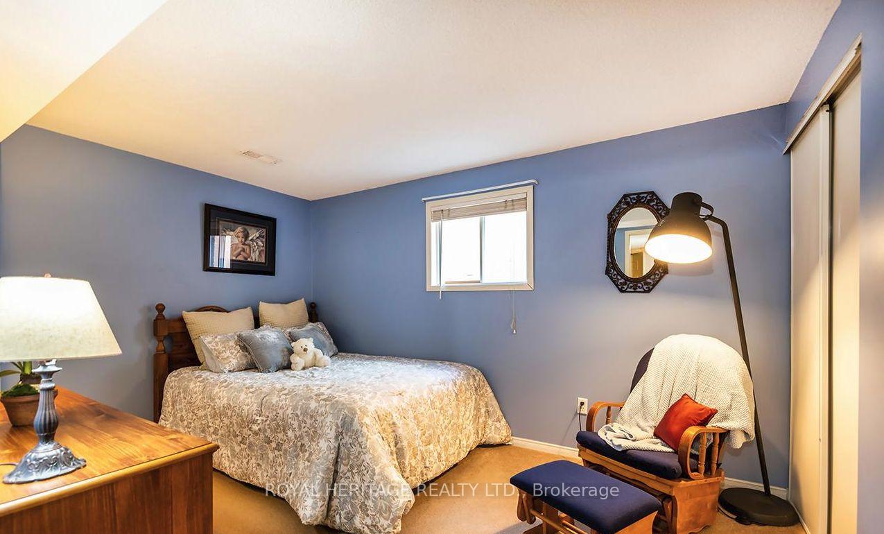 Photo 26 of 31 Thames Drive N, Whitby, Rolling Acres — HOMEH