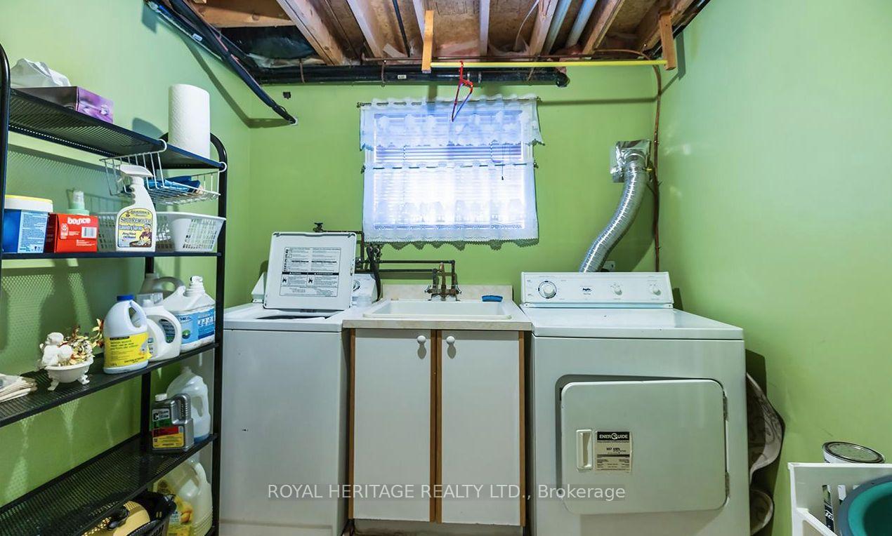 Photo 29 of 31 Thames Drive N, Whitby, Rolling Acres — HOMEH