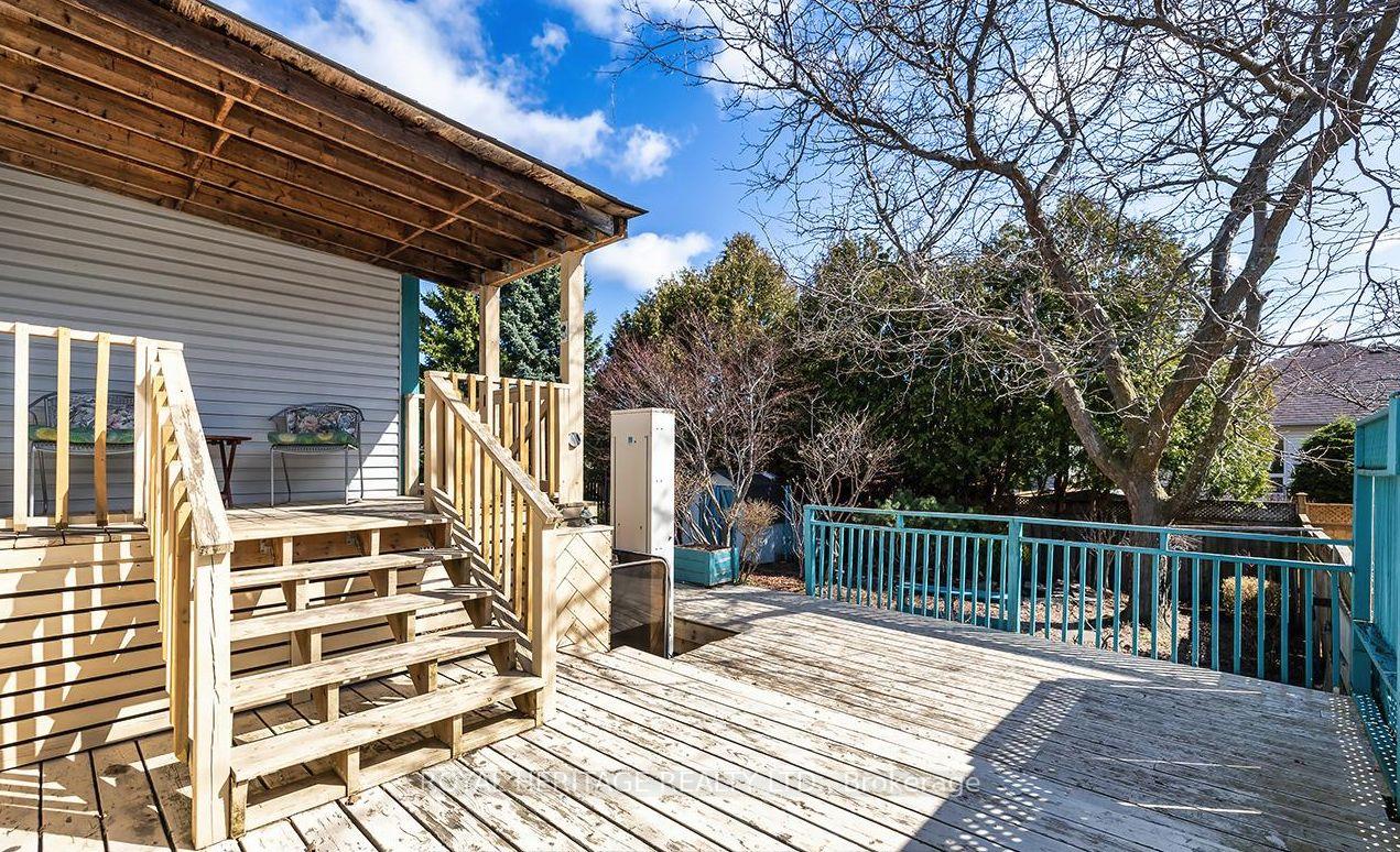 Photo 31 of 31 Thames Drive N, Whitby, Rolling Acres — HOMEH