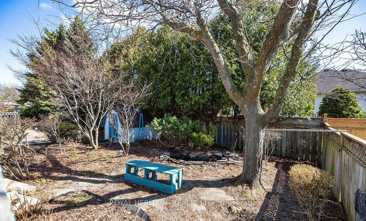 Photo 33 of 31 Thames Drive N, Whitby, Rolling Acres — HOMEH
