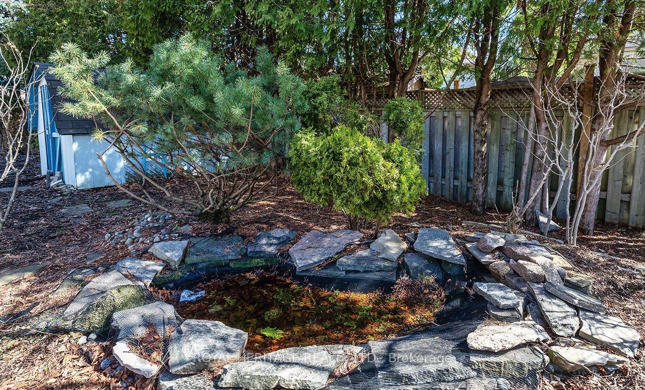 Photo 34 of 31 Thames Drive N, Whitby, Rolling Acres — HOMEH