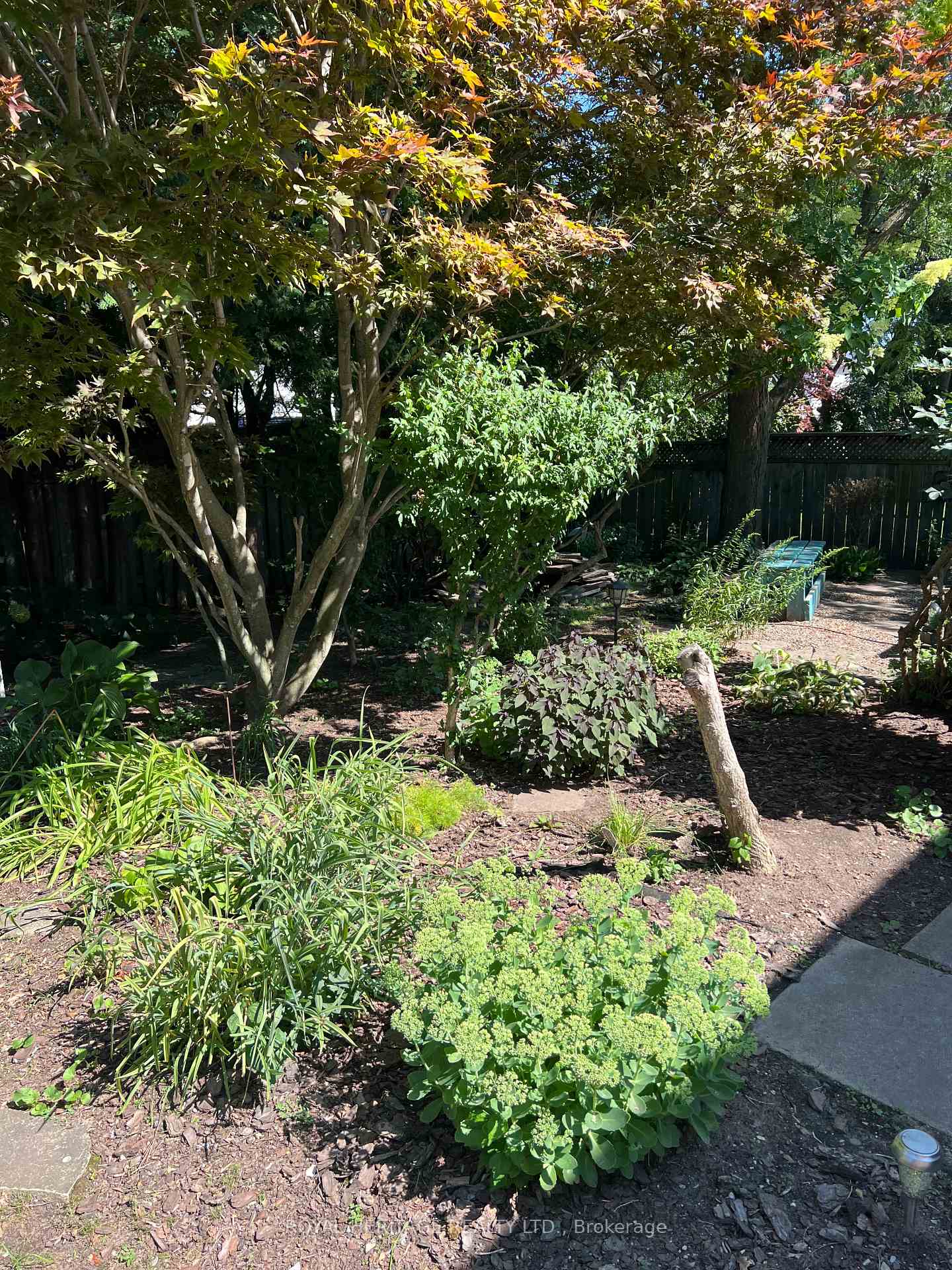 Photo 41 of 31 Thames Drive N, Whitby, Rolling Acres — HOMEH