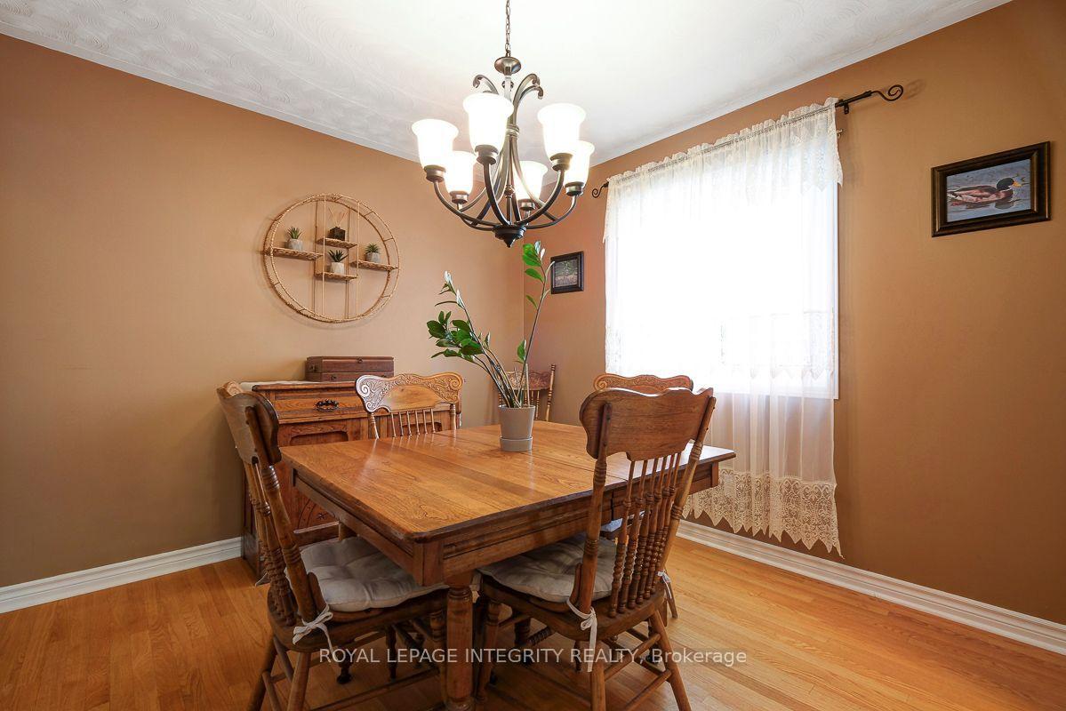 Photo 11 of 390 Oaklawn Crescent, Ottawa, Fallingbrook/Gardenway South — HOMEH