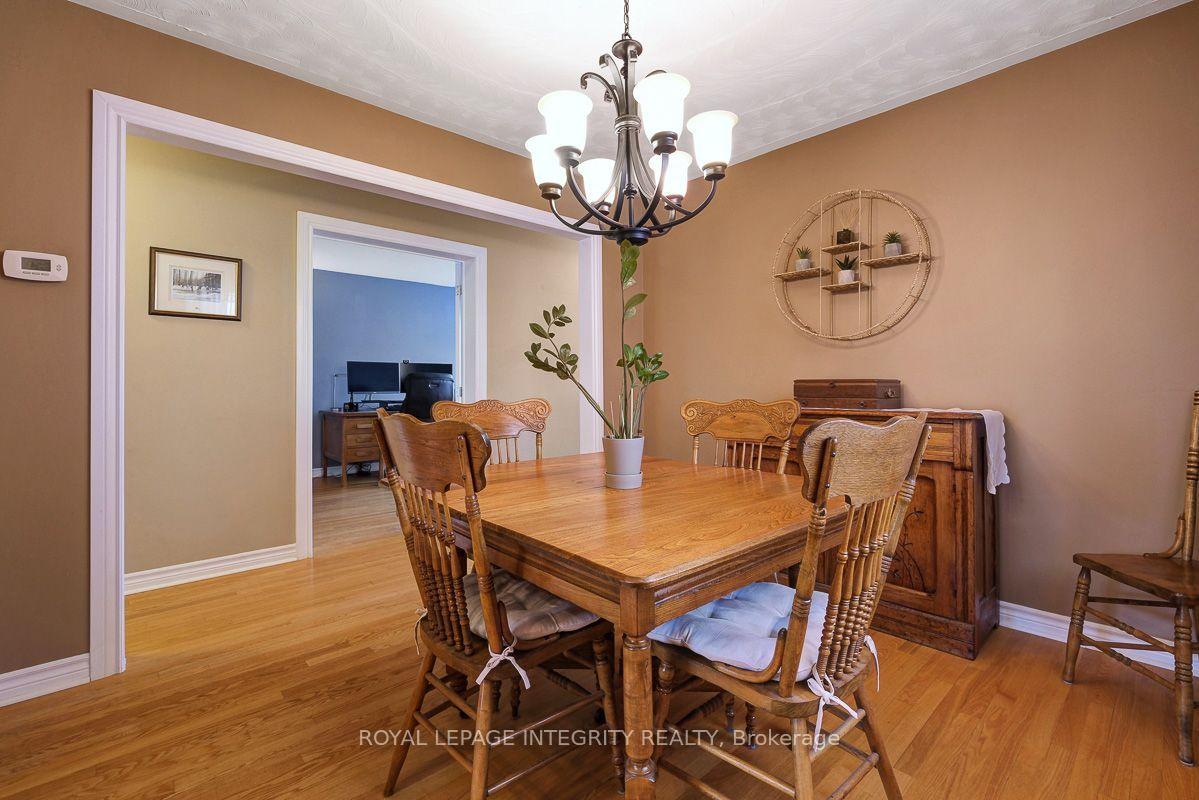 Photo 15 of 390 Oaklawn Crescent, Ottawa, Fallingbrook/Gardenway South — HOMEH