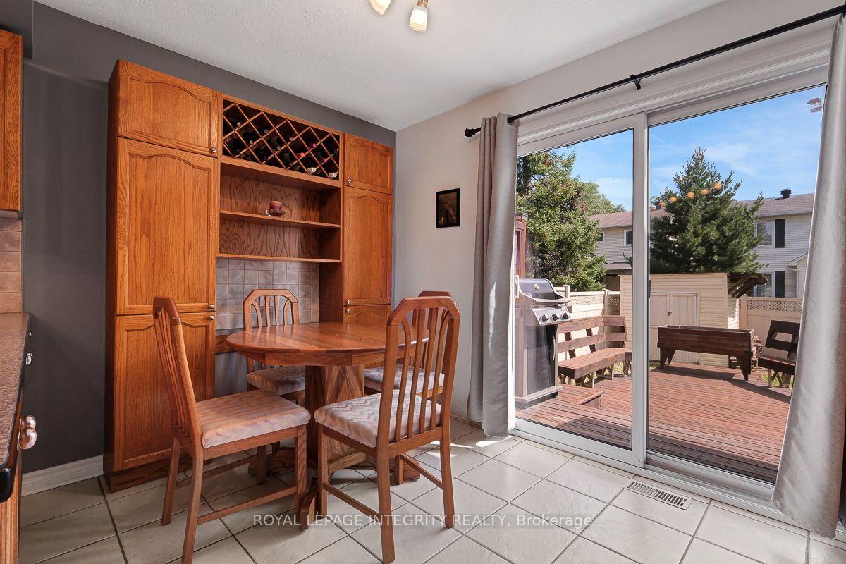 Photo 16 of 390 Oaklawn Crescent, Ottawa, Fallingbrook/Gardenway South — HOMEH