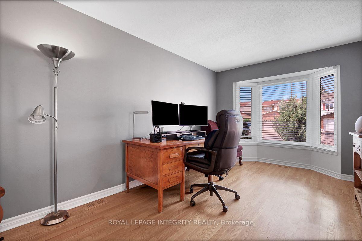 Photo 24 of 390 Oaklawn Crescent, Ottawa, Fallingbrook/Gardenway South — HOMEH