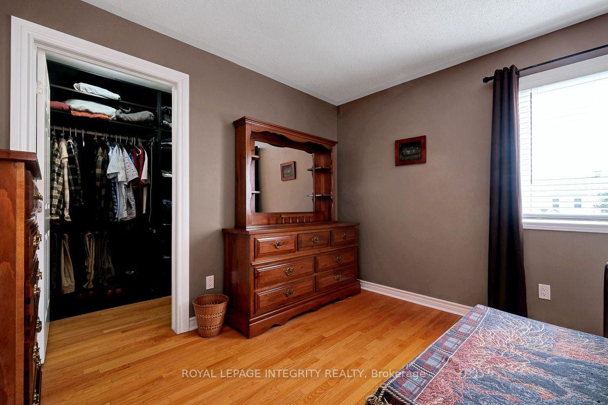 Photo 26 of 390 Oaklawn Crescent, Ottawa, Fallingbrook/Gardenway South — HOMEH