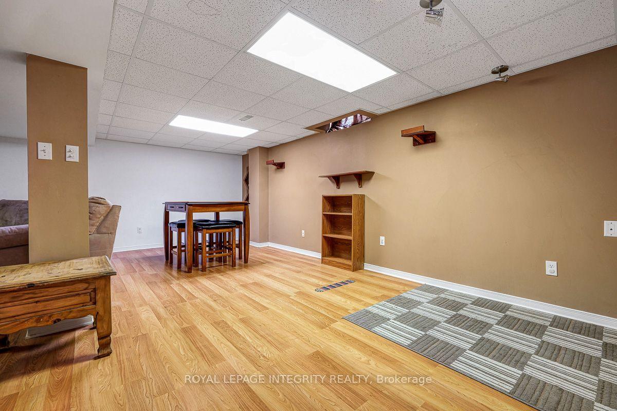Photo 35 of 390 Oaklawn Crescent, Ottawa, Fallingbrook/Gardenway South — HOMEH