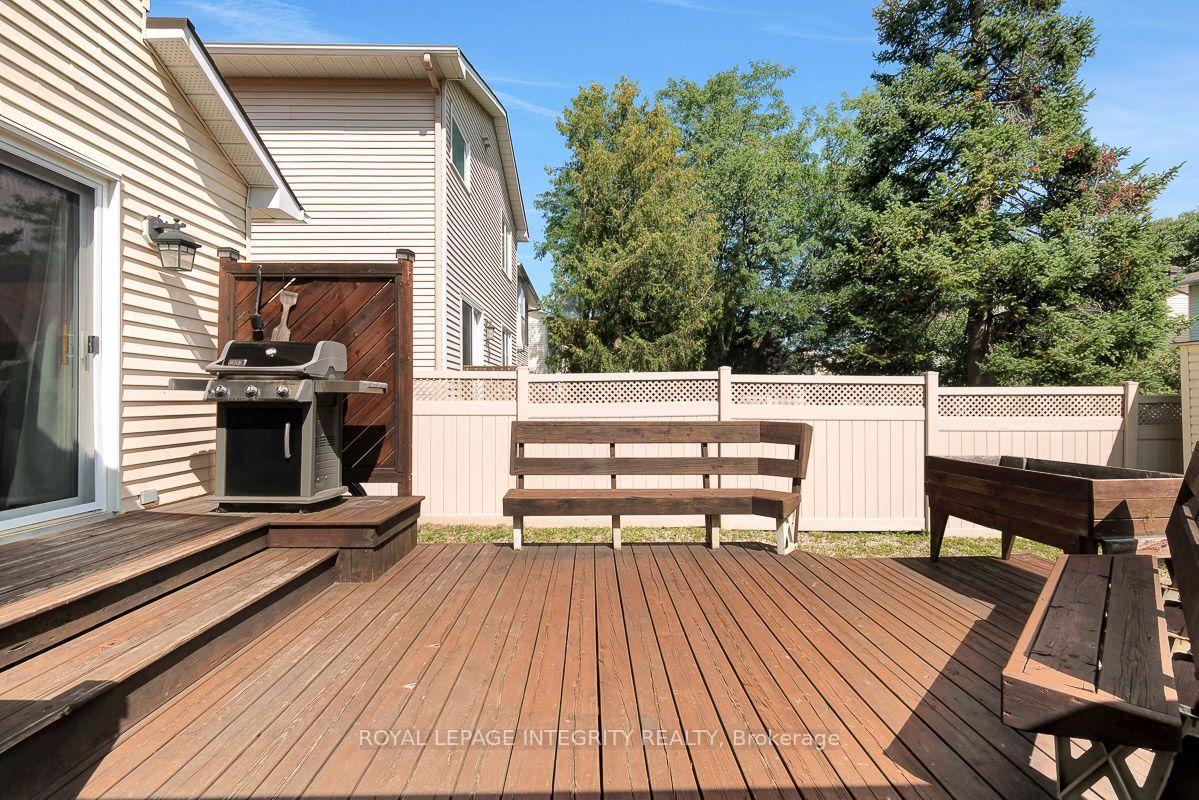 Photo 38 of 390 Oaklawn Crescent, Ottawa, Fallingbrook/Gardenway South — HOMEH