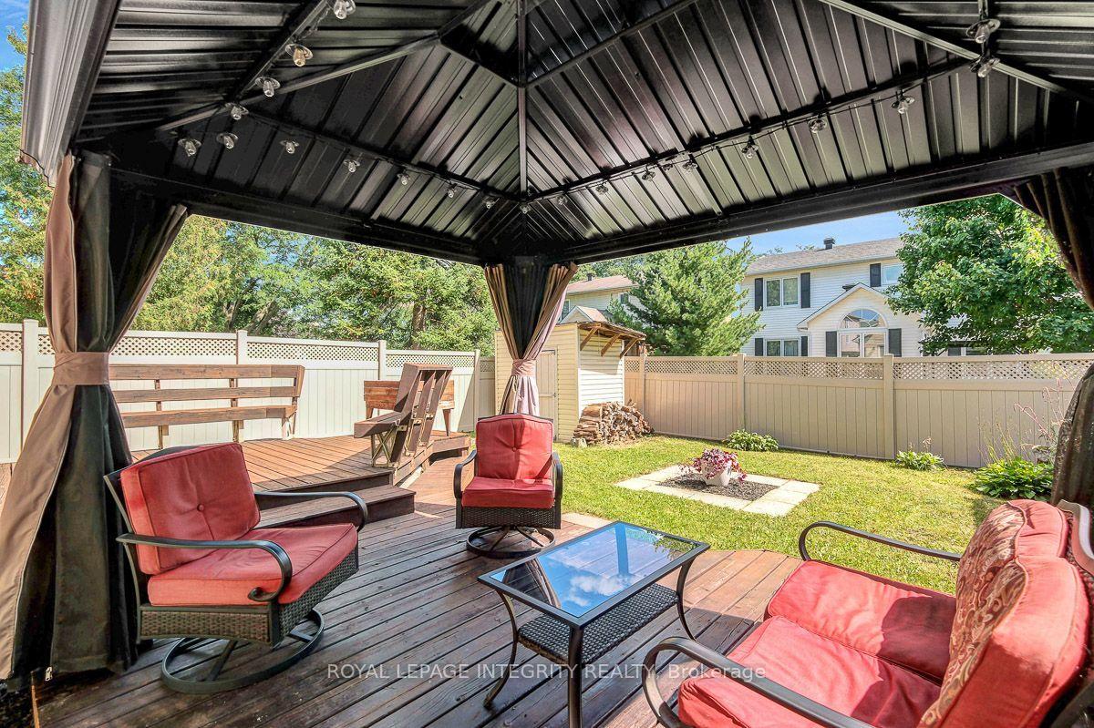 Photo 43 of 390 Oaklawn Crescent, Ottawa, Fallingbrook/Gardenway South — HOMEH
