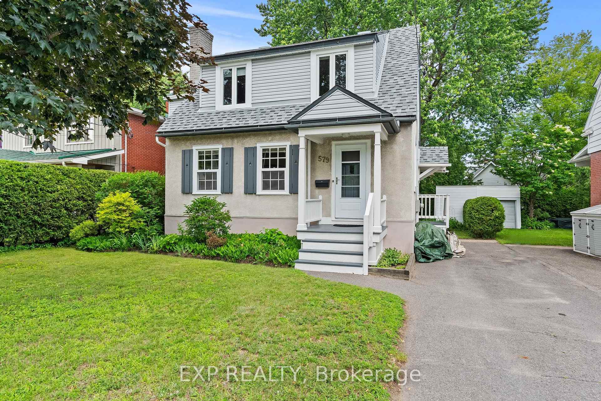Photo of 579 Broadview Avenue