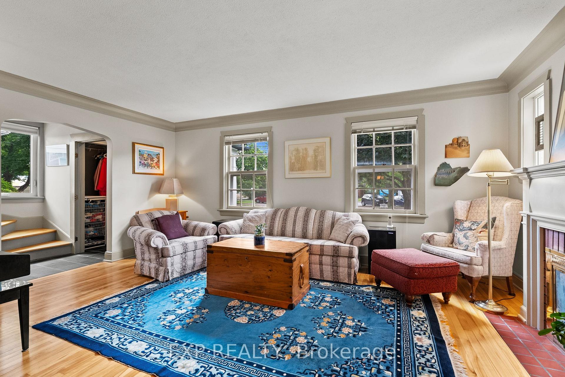 Photo 12 of 579 Broadview Avenue, Ottawa, McKellar/Highland — HOMEH