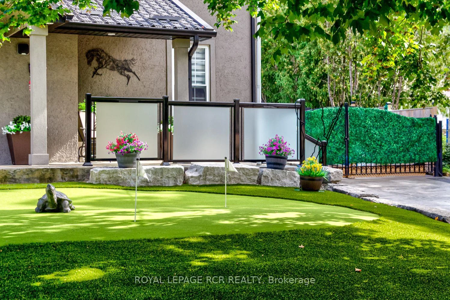 Photo 12 of 19 Birch Avenue, Caledon, Palgrave — HOMEH