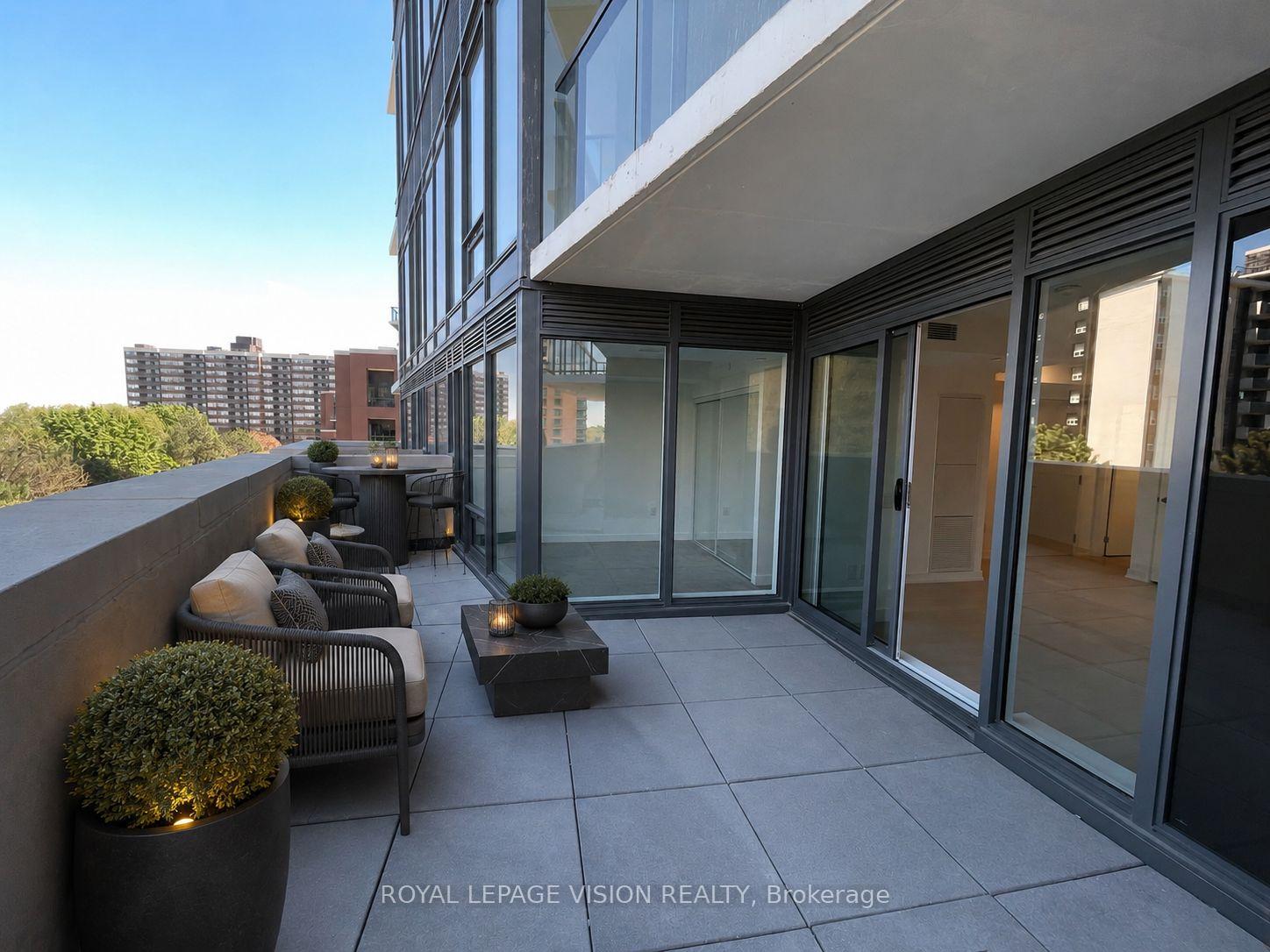 Front of Unit 503, 4010 Eglinton Avenue W