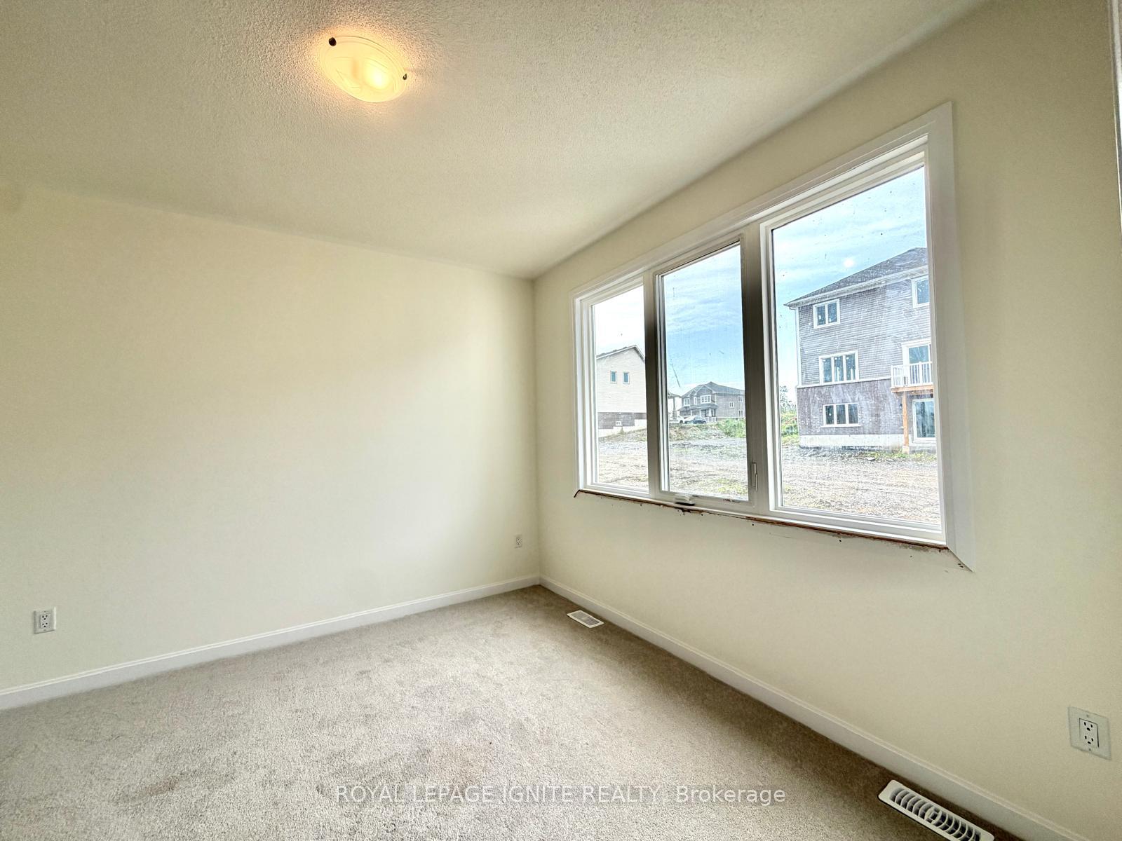 Photo 15 of 21 Royal Oak Crescent, Loyalist, Bath — HOMEH