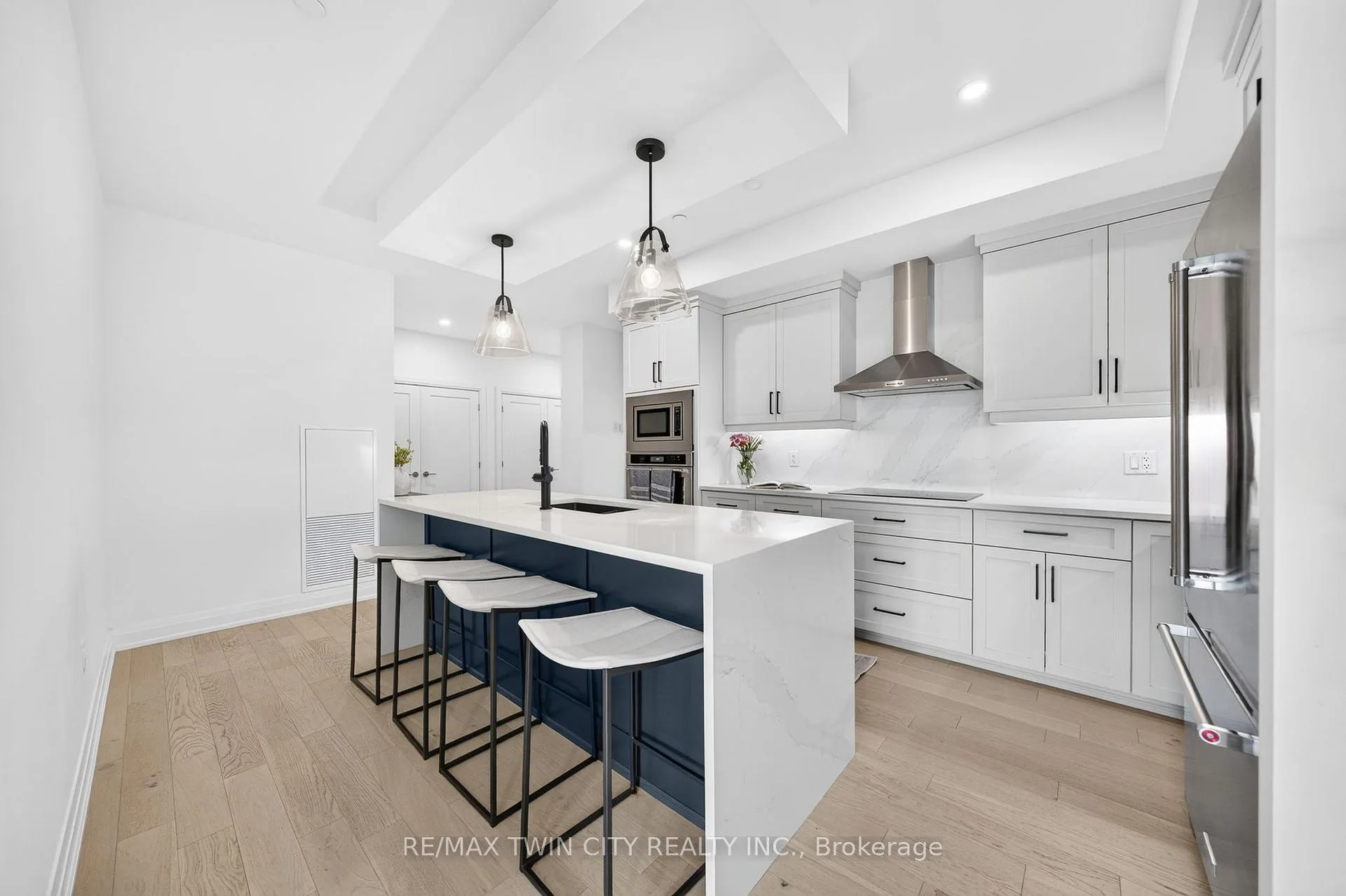 Photo 10 of Unit 601, 71 Wyndham Street S, Guelph, St. Patrick's Ward — HOMEH