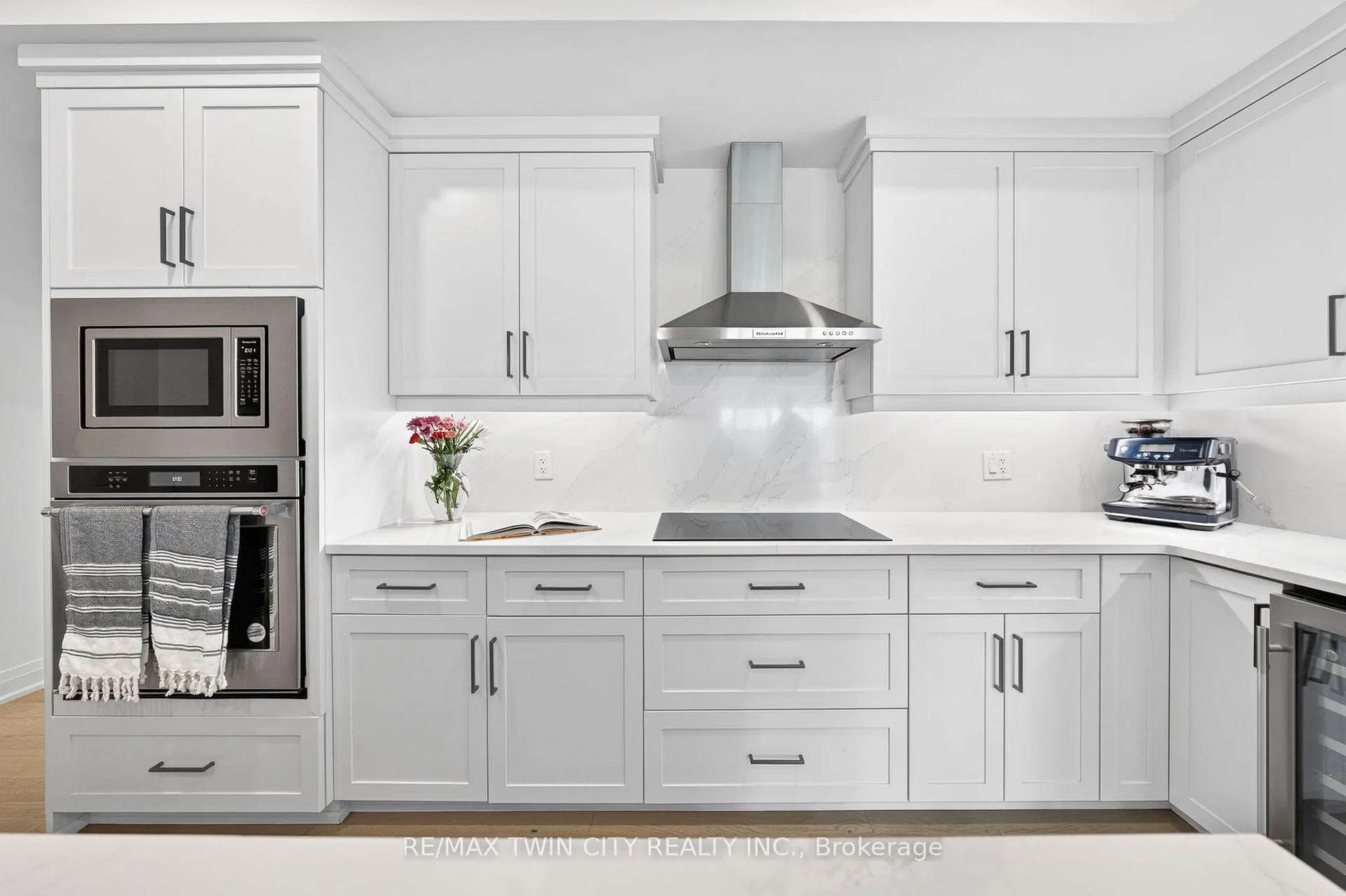 Photo 12 of Unit 601, 71 Wyndham Street S, Guelph, St. Patrick's Ward — HOMEH