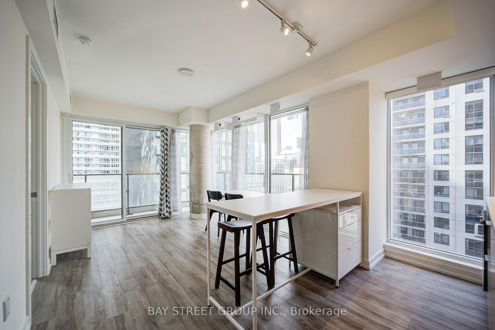 Photo 7 of Unit 1802, 77 Shuter Street, Toronto, Church-Yonge Corridor — HOMEH