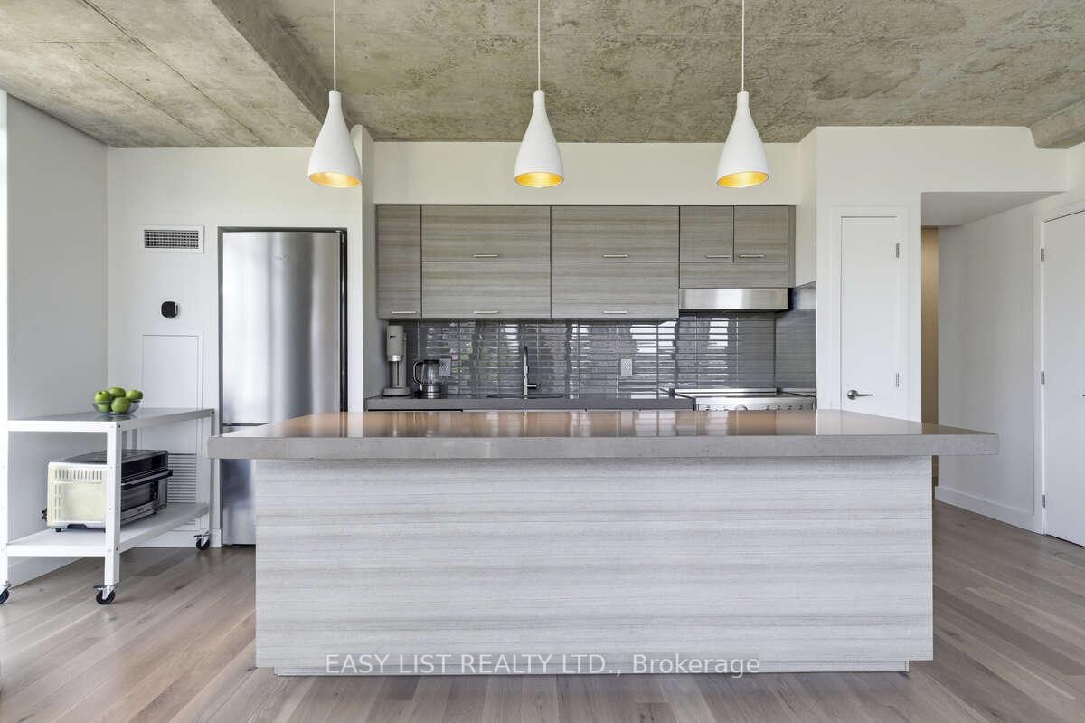 Photo 9 of Unit 822, 55 Stewart Street, Toronto, Waterfront Communities — HOMEH