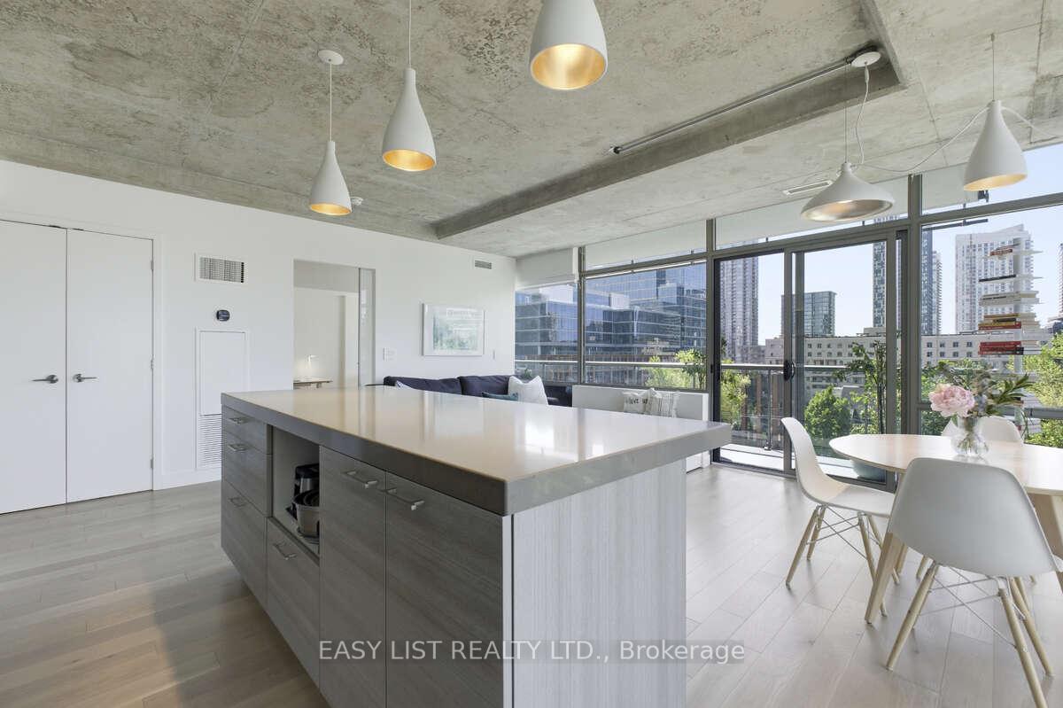 Photo 12 of Unit 822, 55 Stewart Street, Toronto, Waterfront Communities — HOMEH
