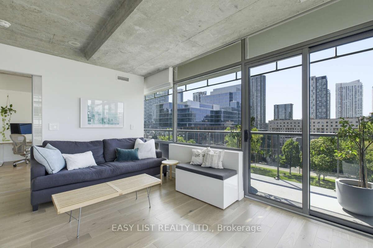 Photo 13 of Unit 822, 55 Stewart Street, Toronto, Waterfront Communities — HOMEH
