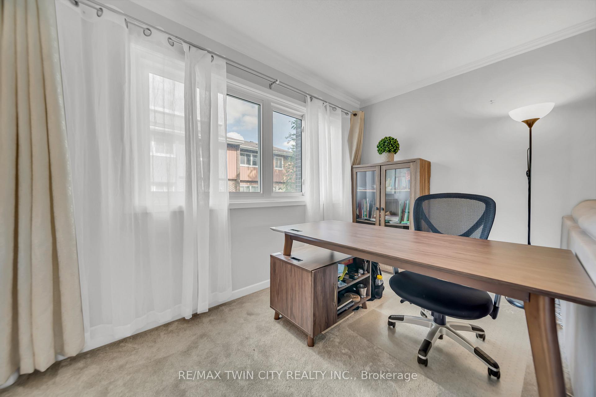 Photo 6 of Unit 101, 121 University Avenue E, Waterloo, Lincoln Heights — HOMEH