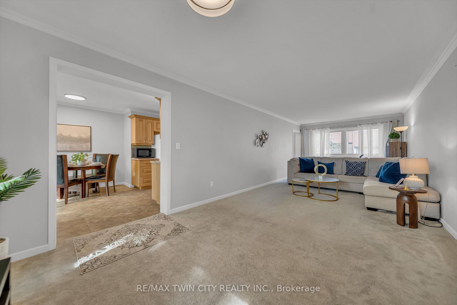 Photo 9 of Unit 101, 121 University Avenue E, Waterloo, Lincoln Heights — HOMEH