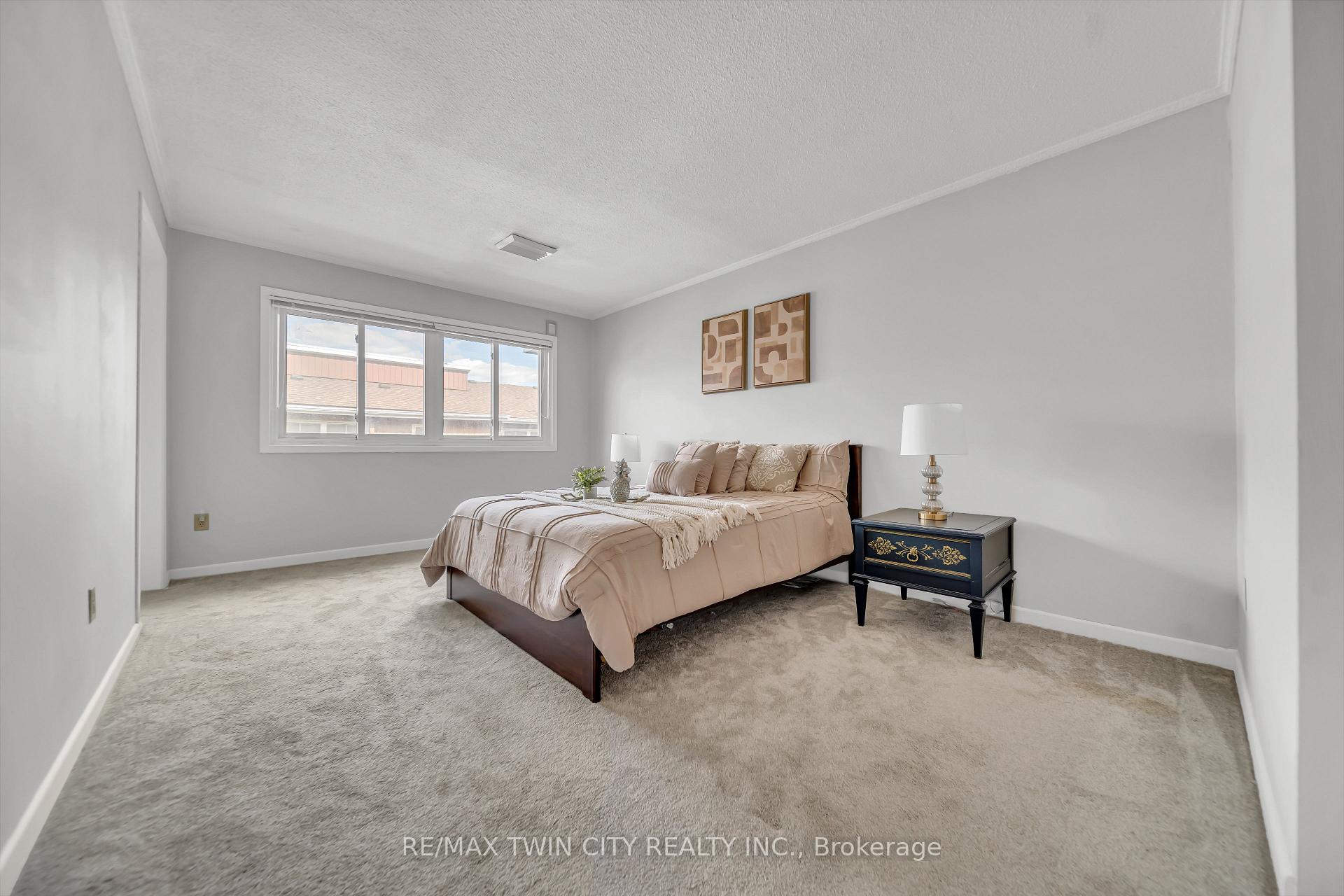 Photo 19 of Unit 101, 121 University Avenue E, Waterloo, Lincoln Heights — HOMEH