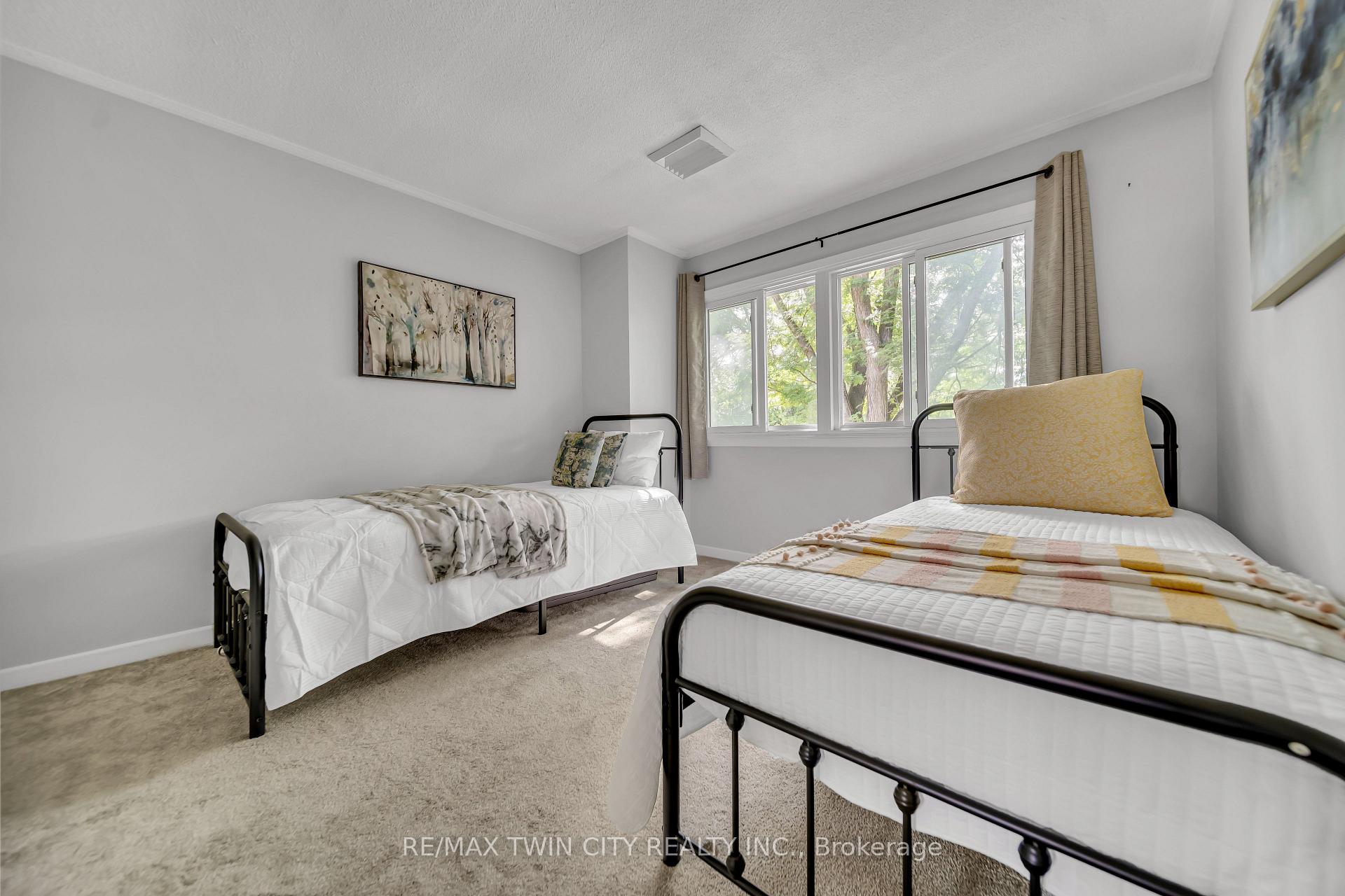 Photo 24 of Unit 101, 121 University Avenue E, Waterloo, Lincoln Heights — HOMEH